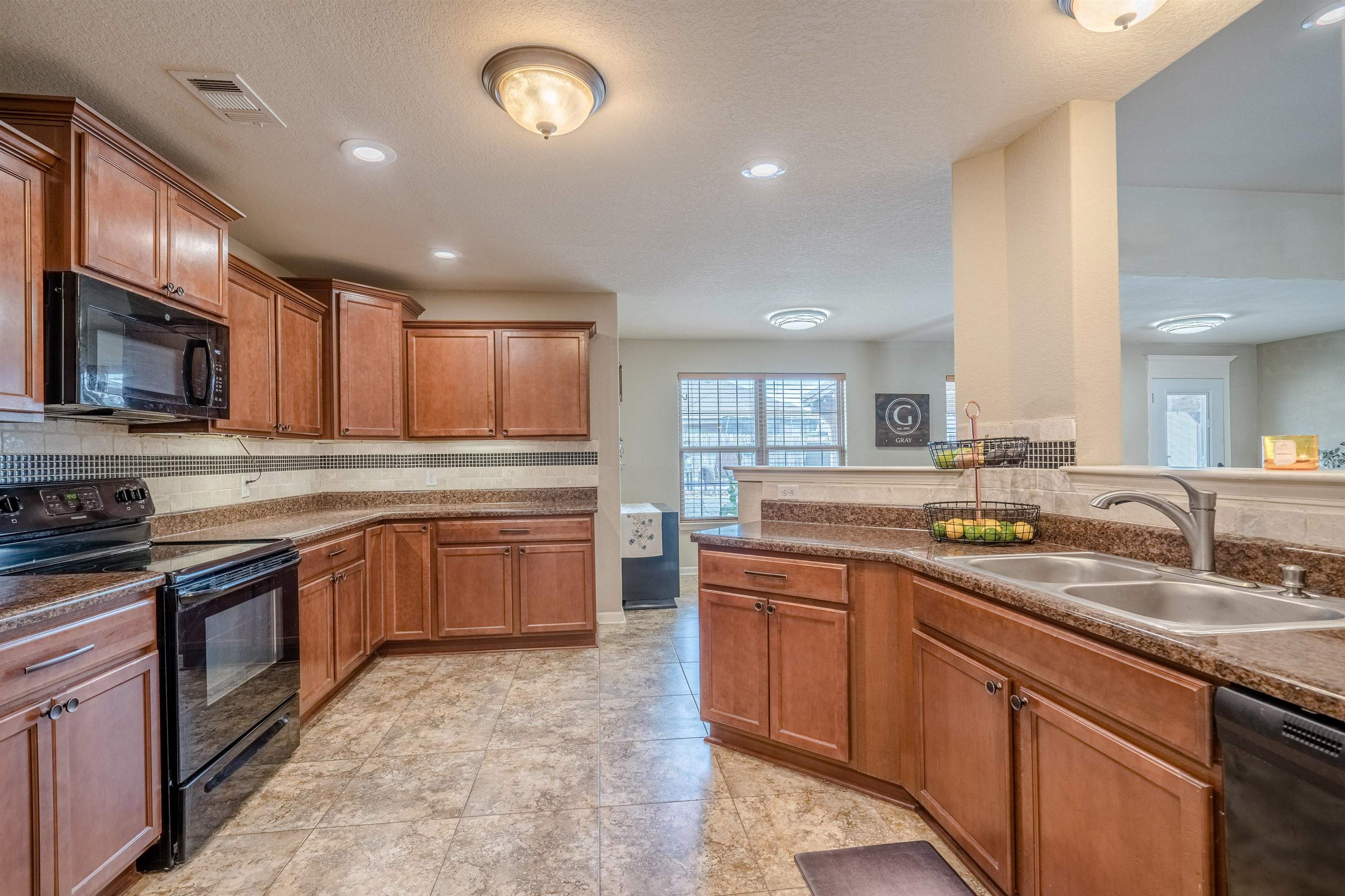 HAMILTON PARK - Residential