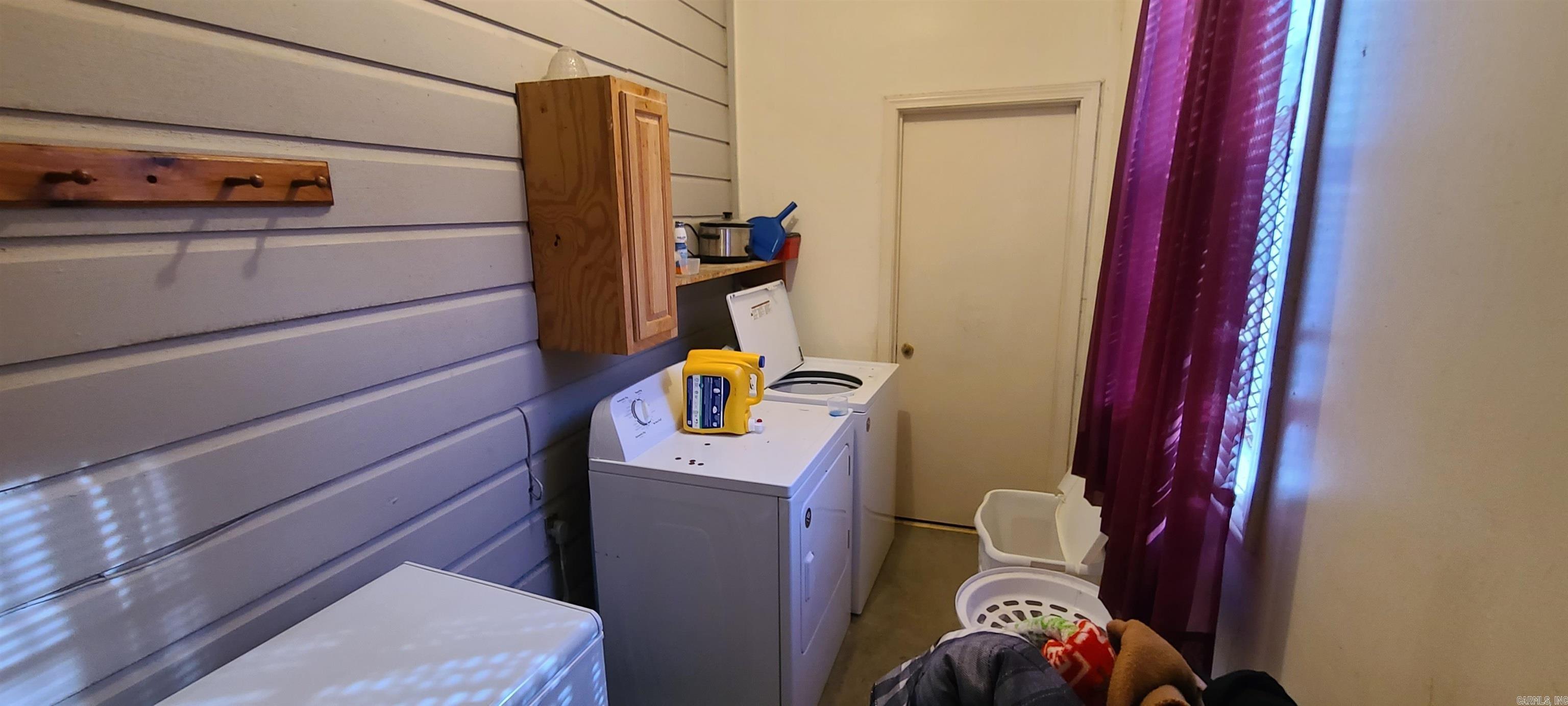 LYNCH ADD - Residential