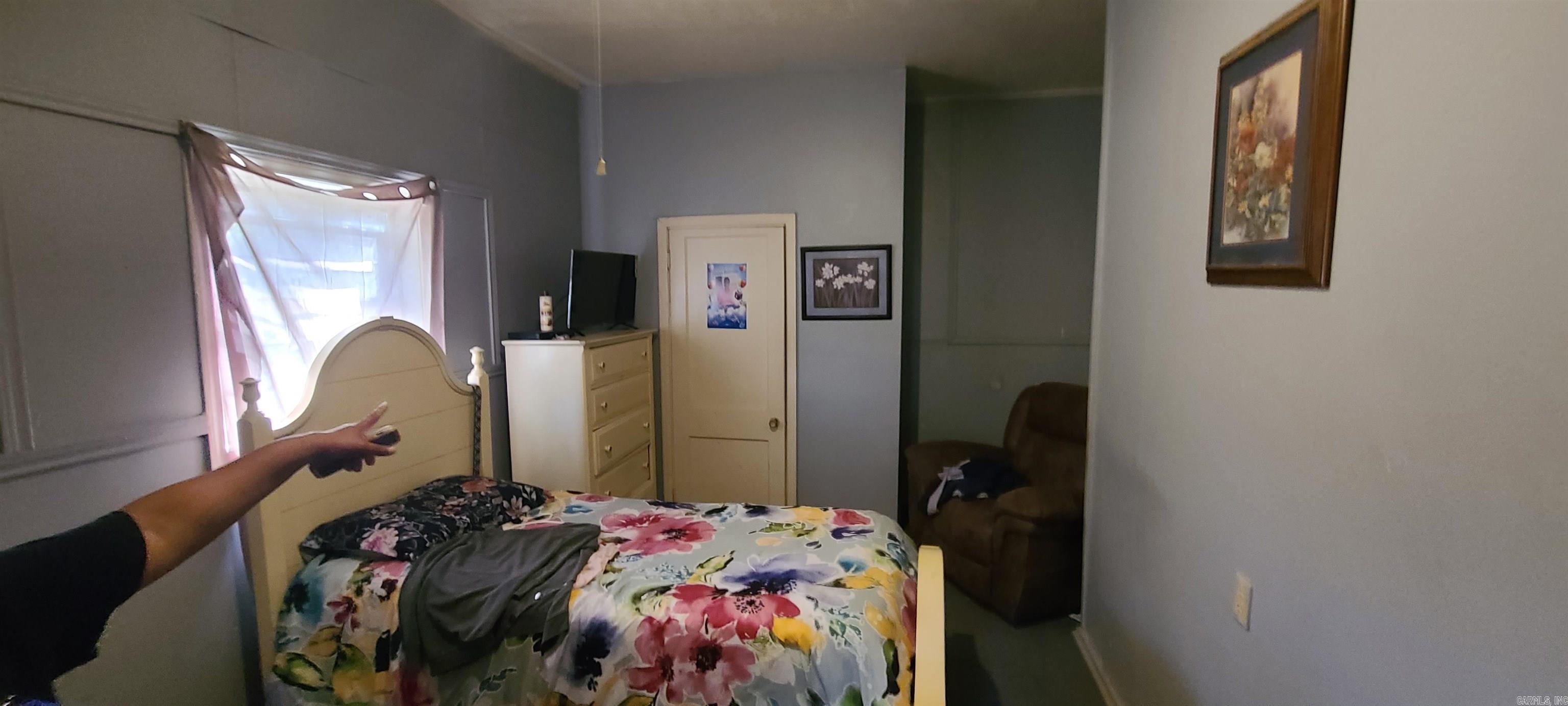 LYNCH ADD - Residential