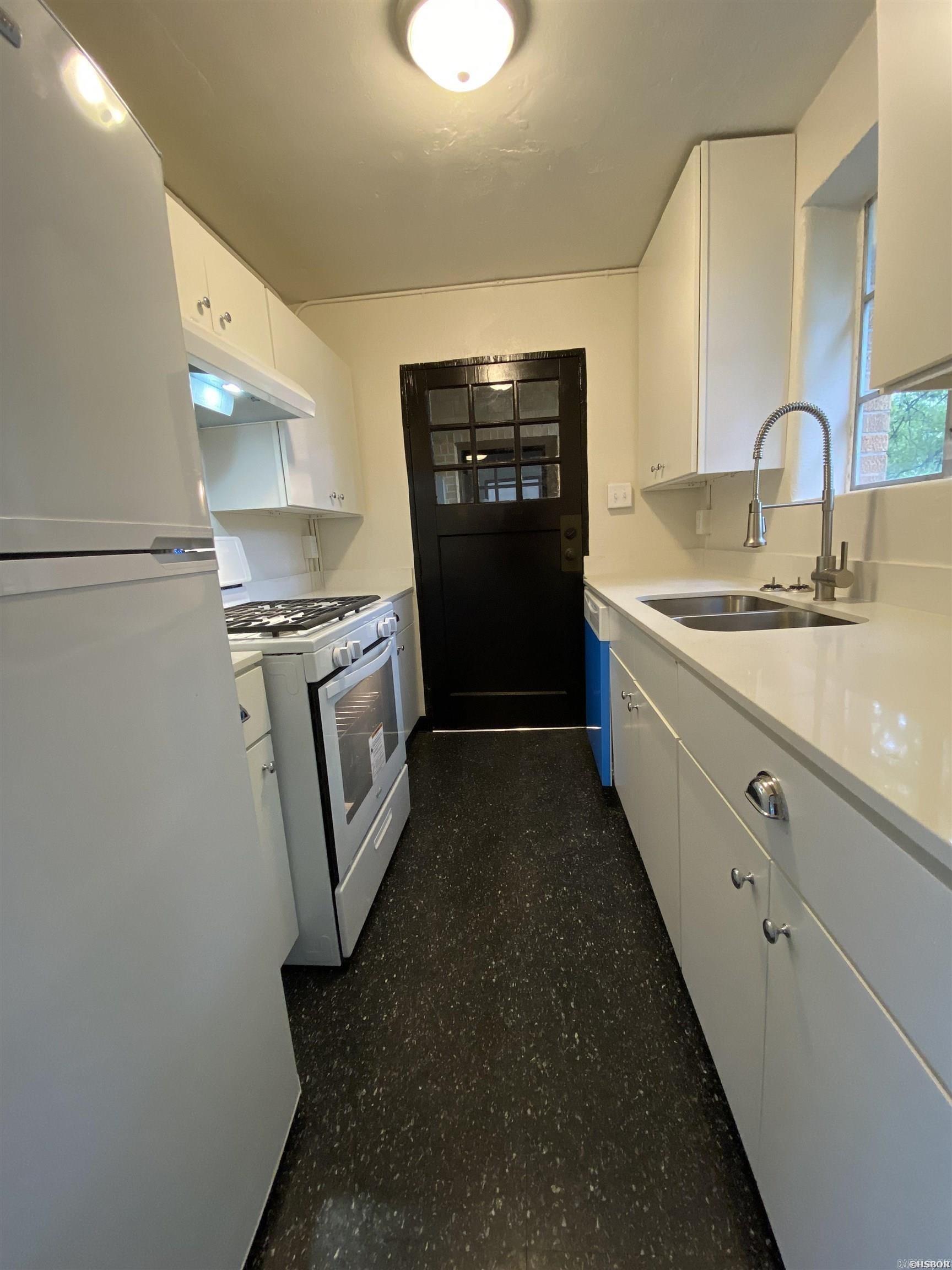 ROZENAS HPR - Residential Lease