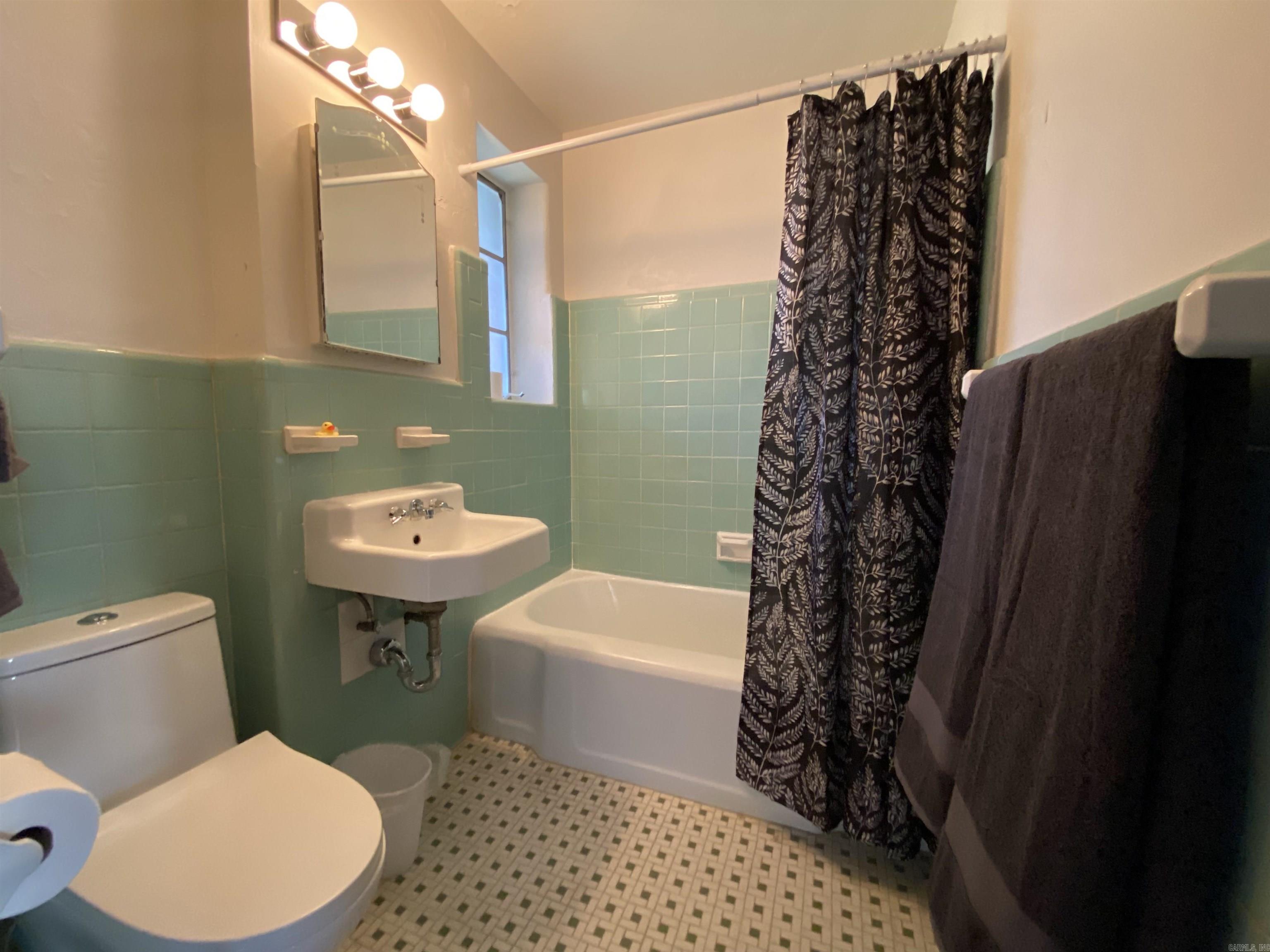ROZENAS HPR - Residential Lease
