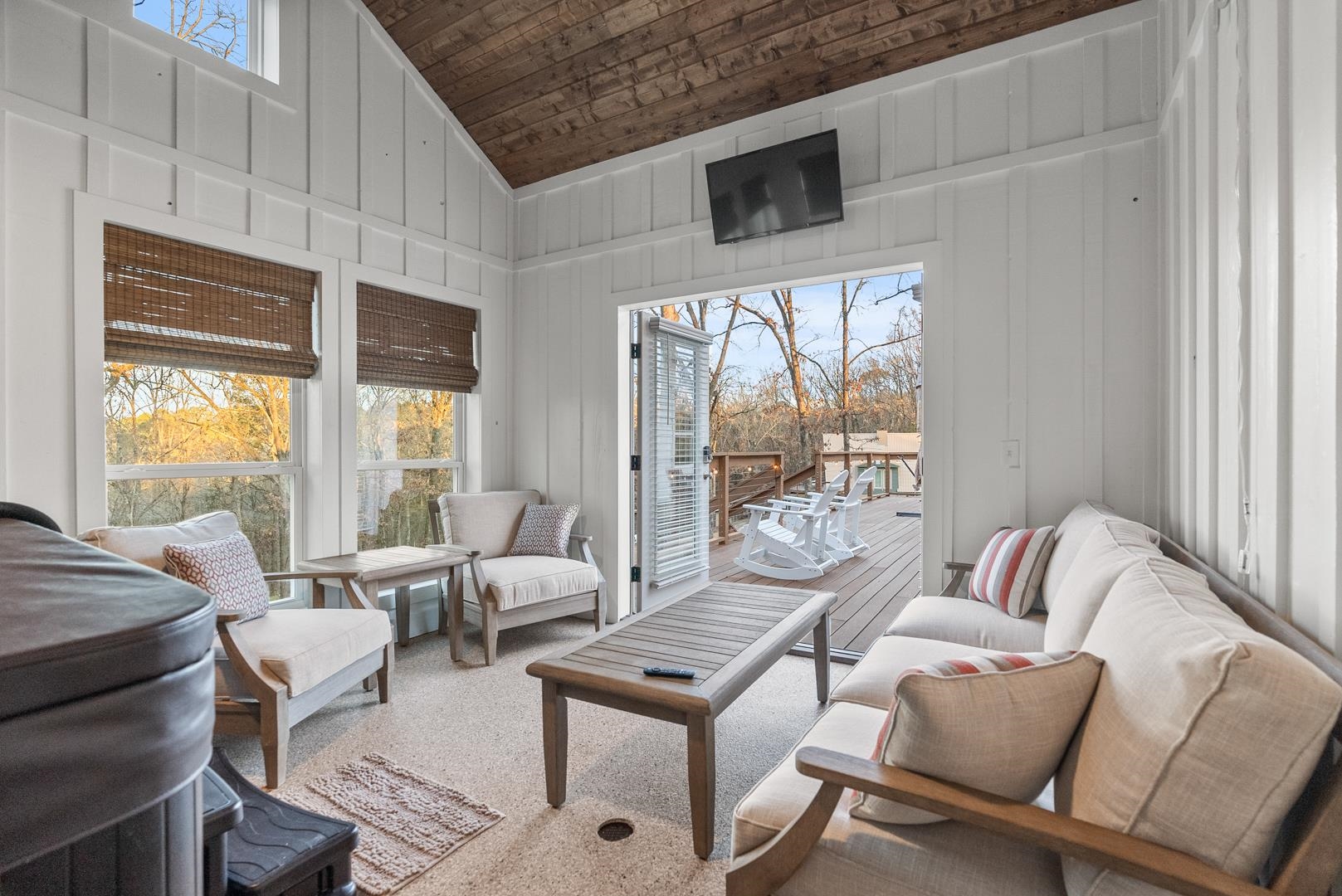 BELOIT BAY - LAKE - Residential