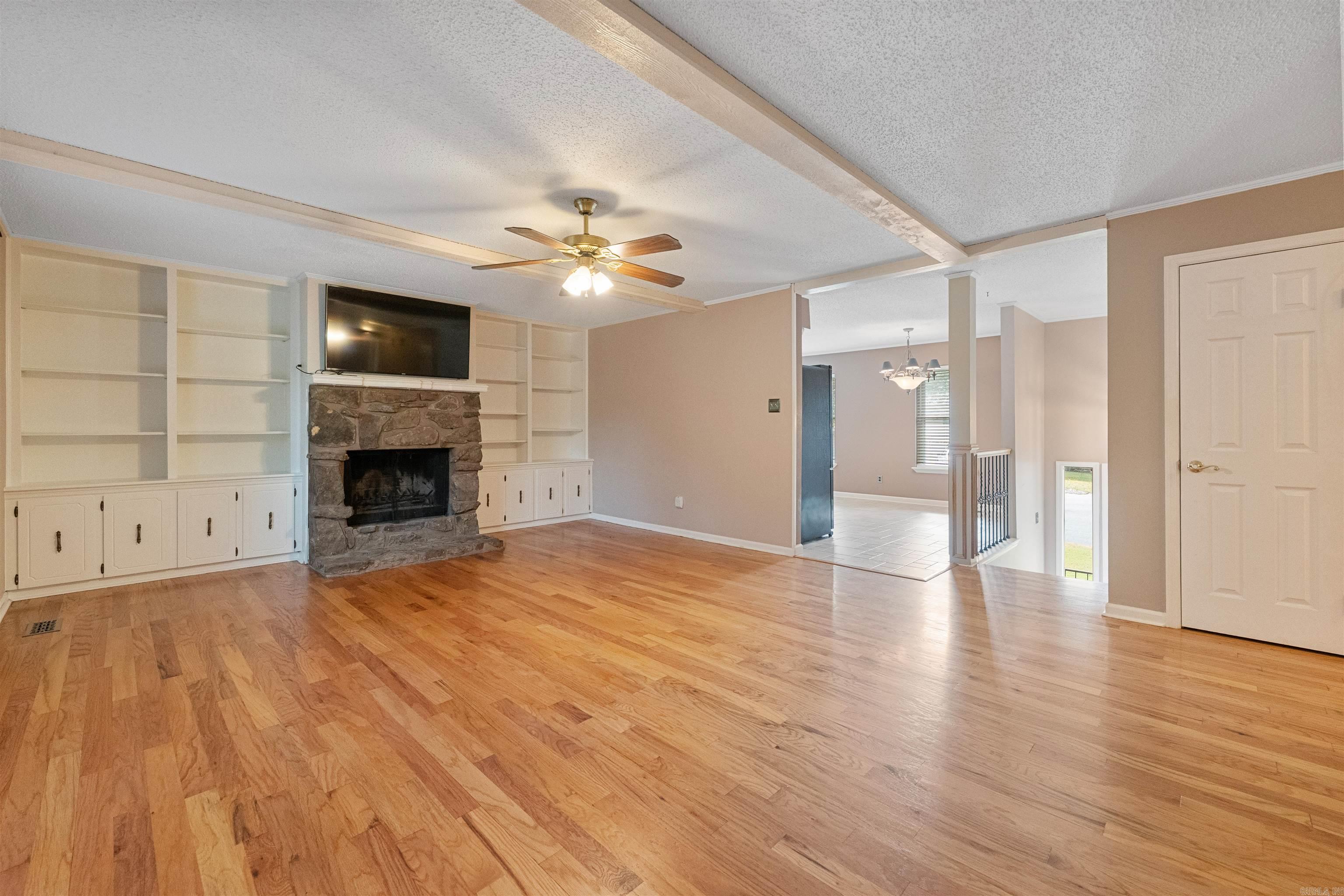 OAKBROOKE - Residential