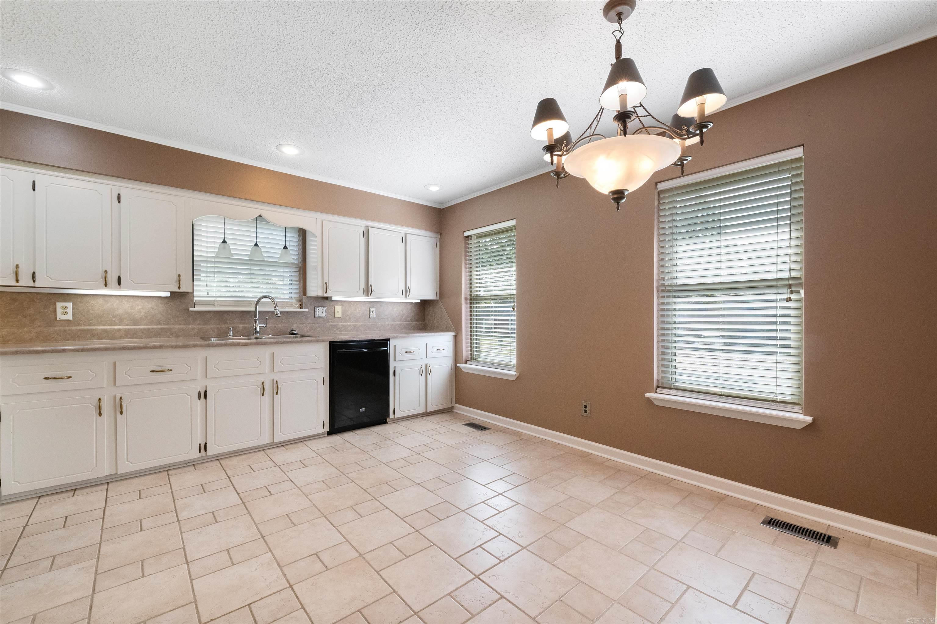 OAKBROOKE - Residential