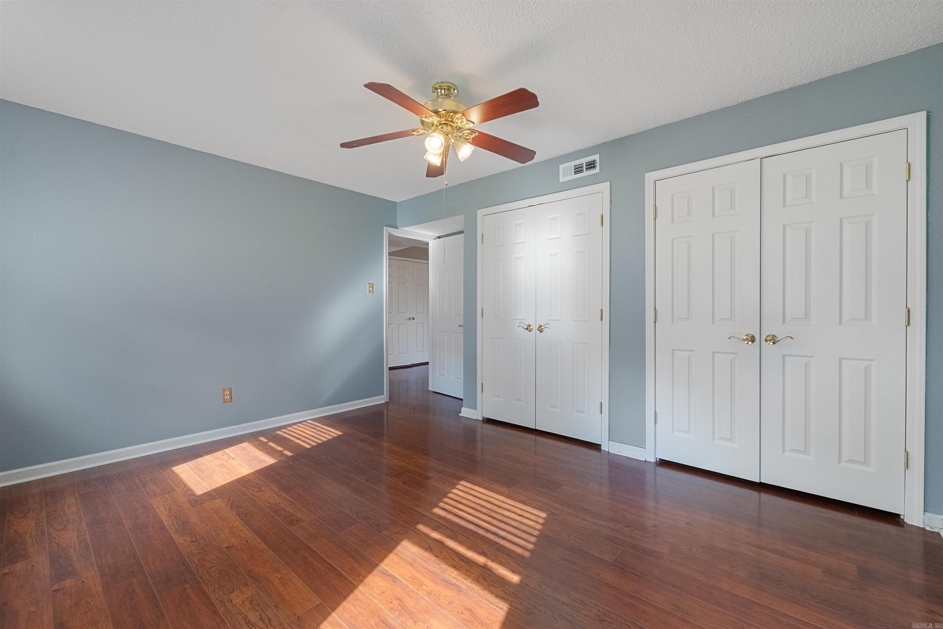 OAKBROOKE - Residential