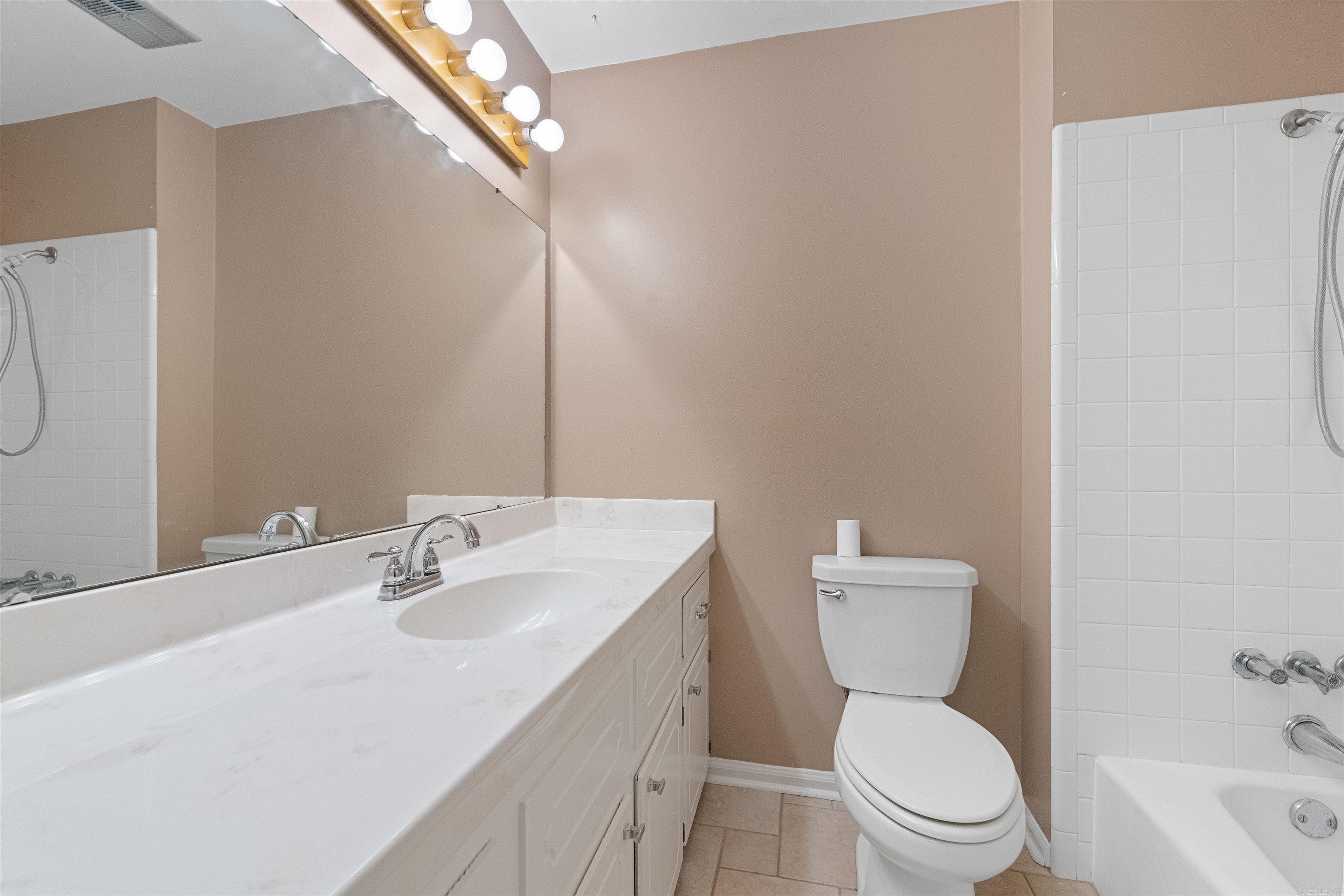 OAKBROOKE - Residential