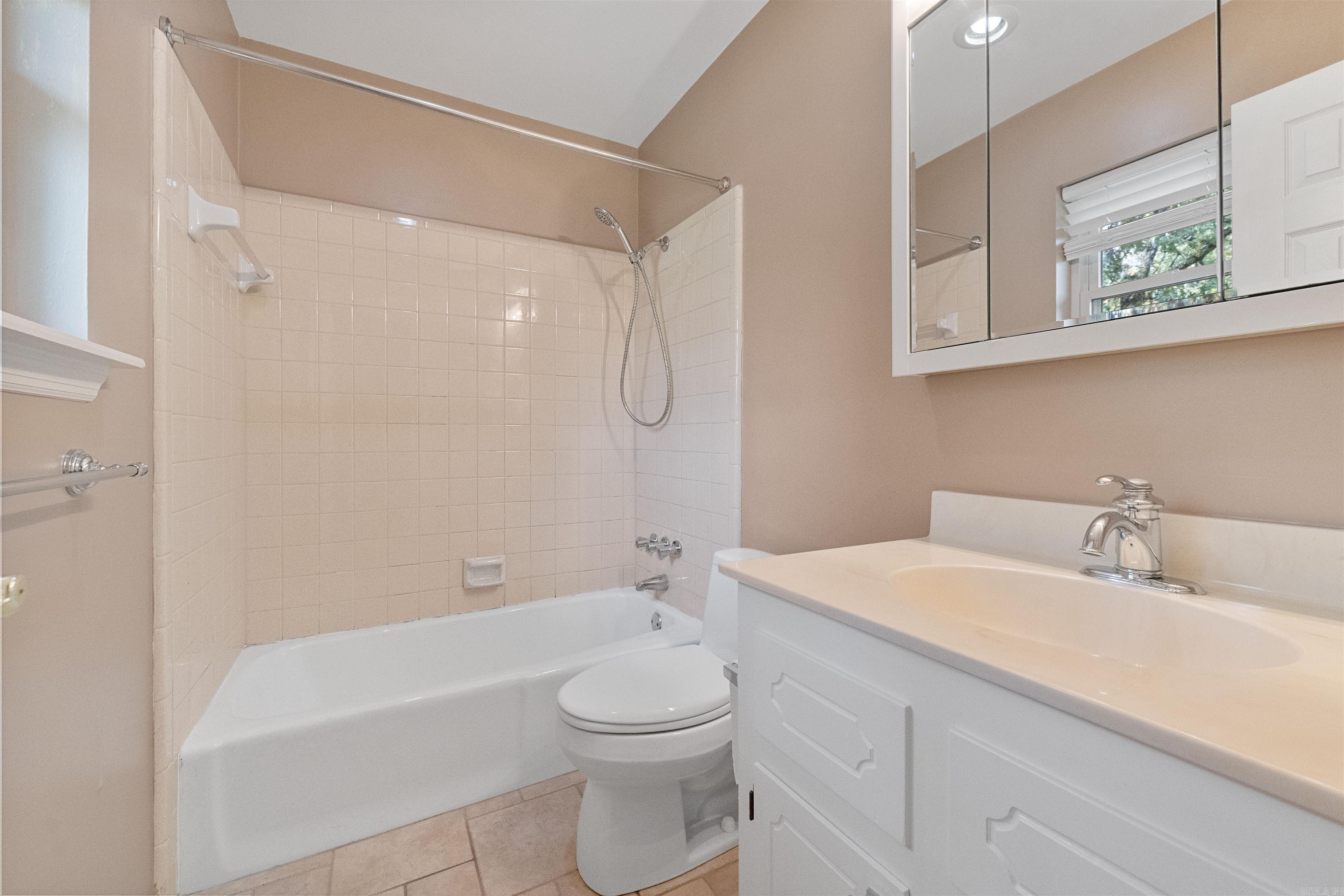 OAKBROOKE - Residential