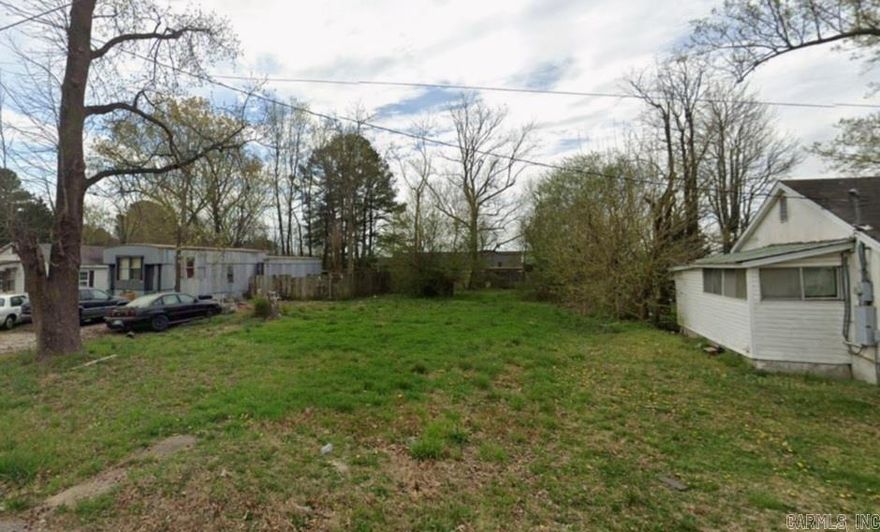 This is a .16 (+/-) acre lot is Paragould, Arkansas of Greene County. It is cleared and ready to build a new home or place a manufactured home along with being only minutes to everything you need. Owner financing is available. Property conveys a Limited Warranty Deed. Call or text for more information.