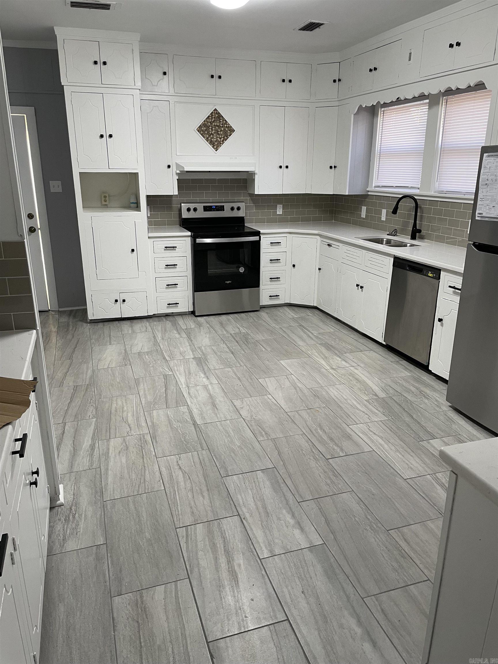 AUSTIN & TAYLOR ADDITION - Residential