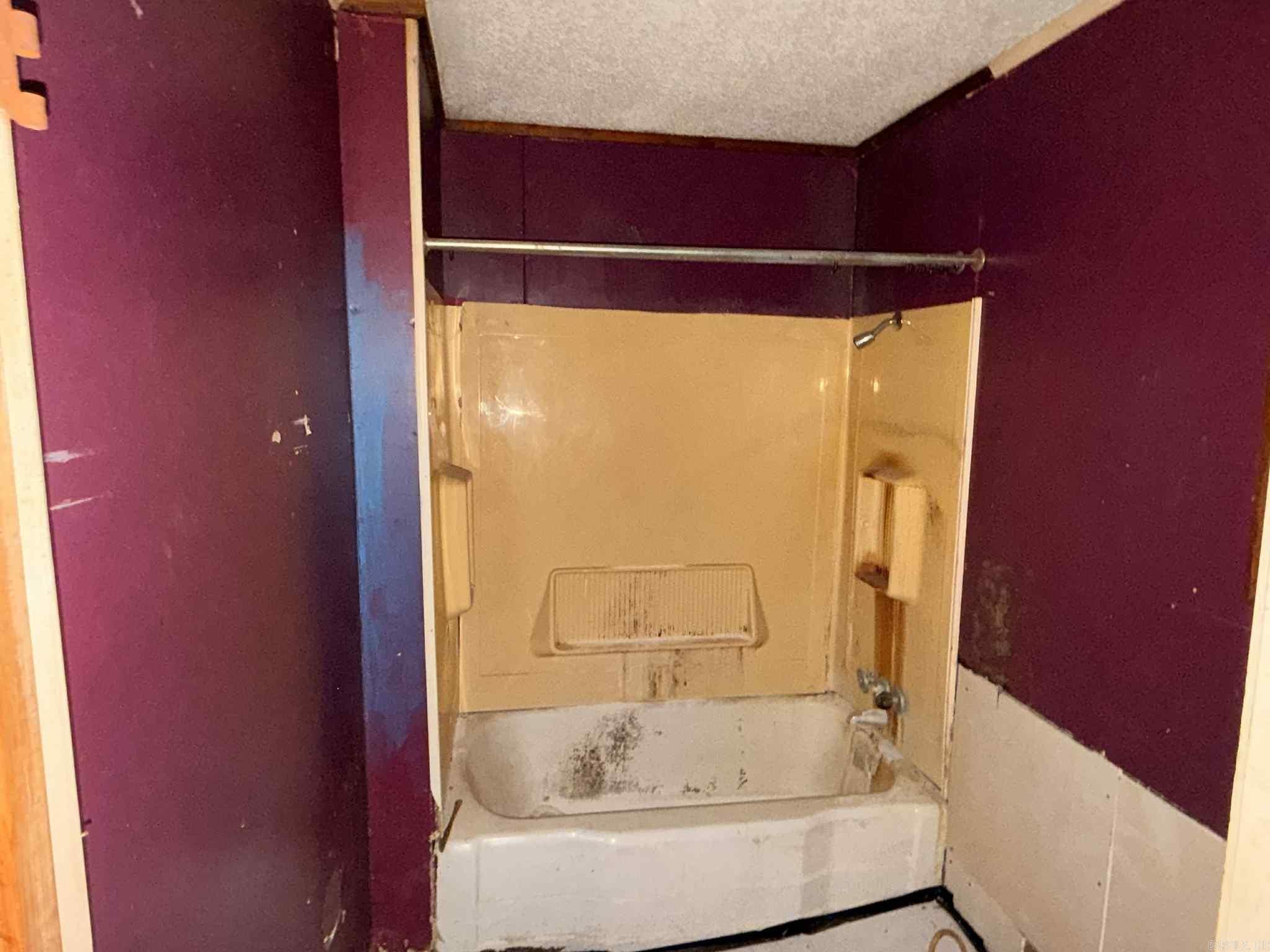 SHADY OAKS - Residential