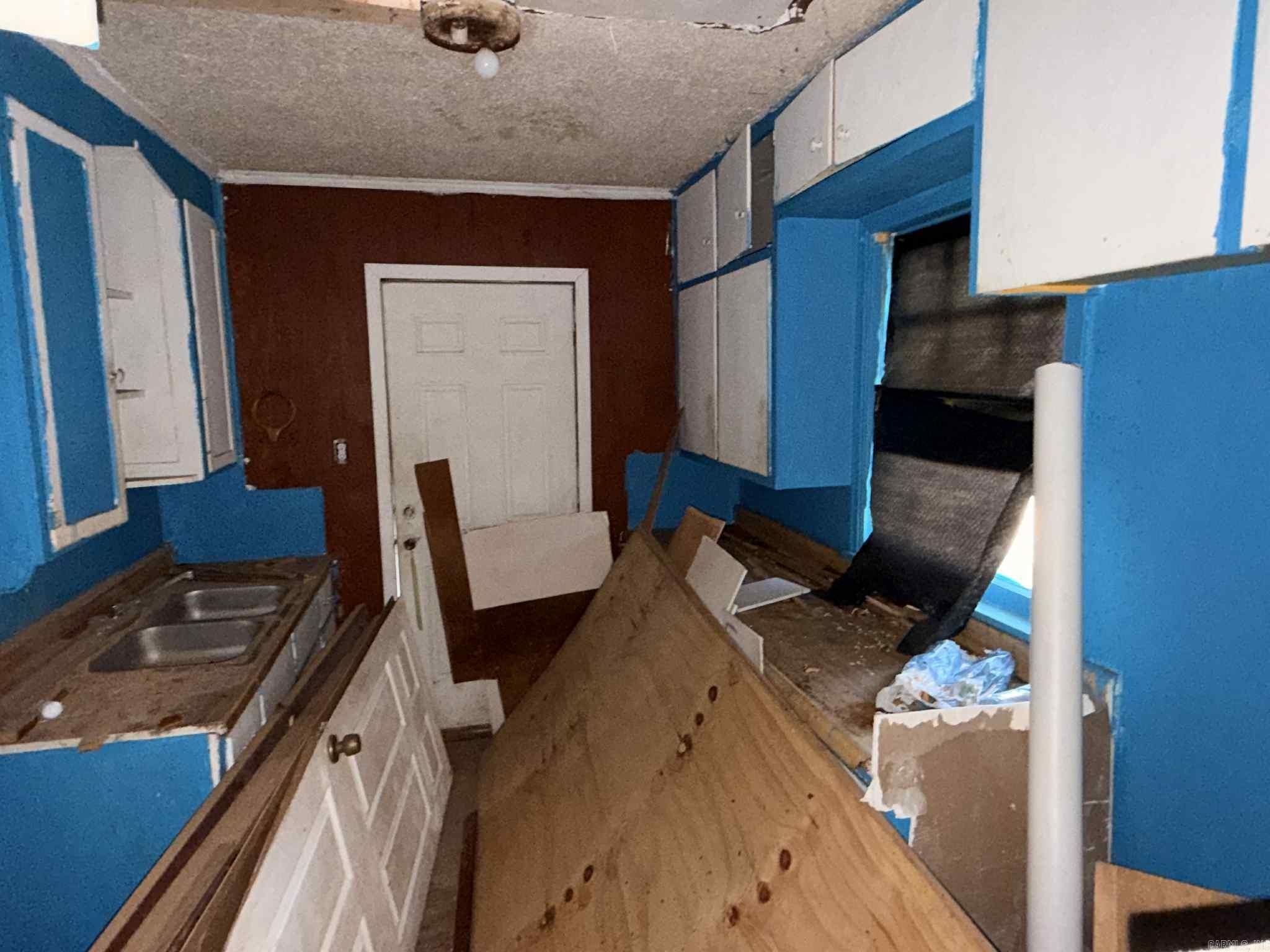 SHADY OAKS - Residential