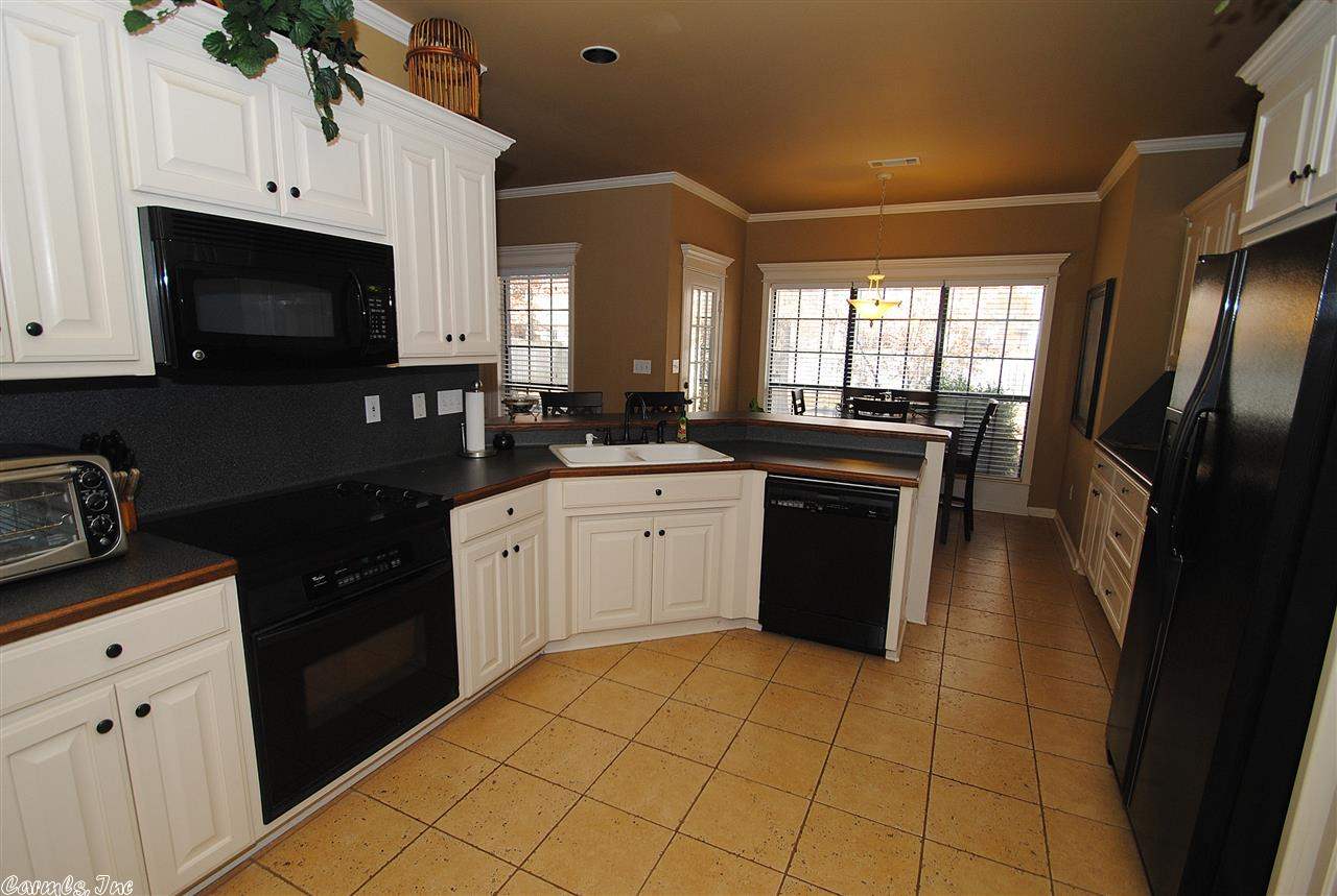 COUNTRY CLUB OF ARK THE - Residential