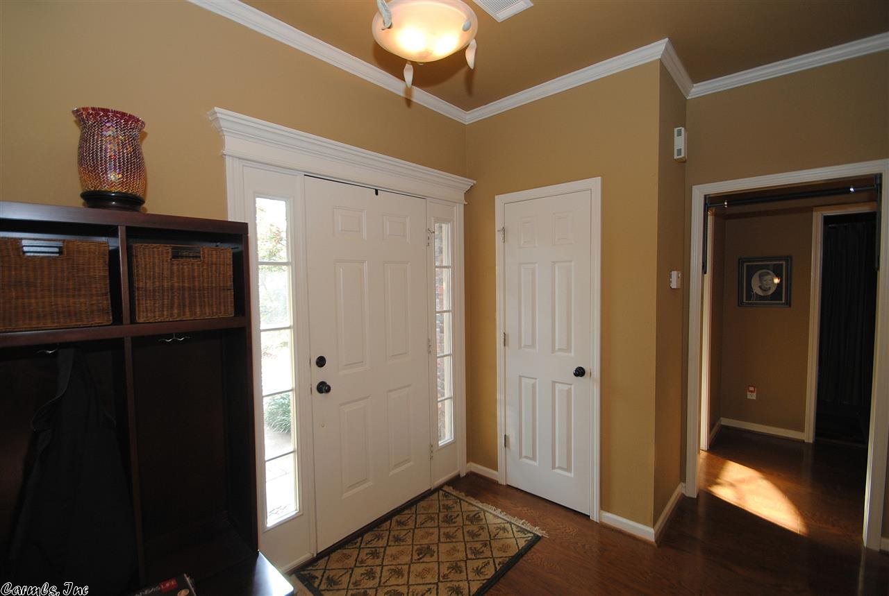 COUNTRY CLUB OF ARK THE - Residential