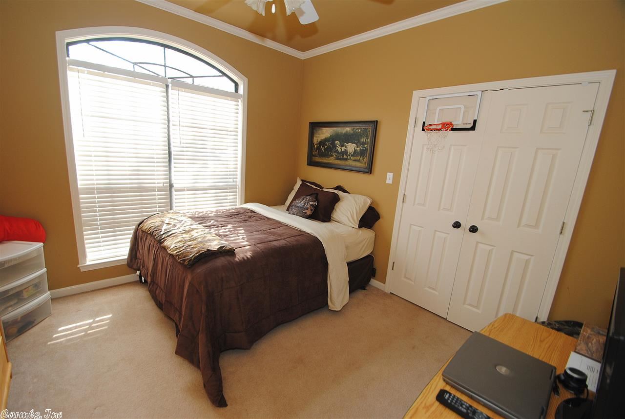 COUNTRY CLUB OF ARK THE - Residential