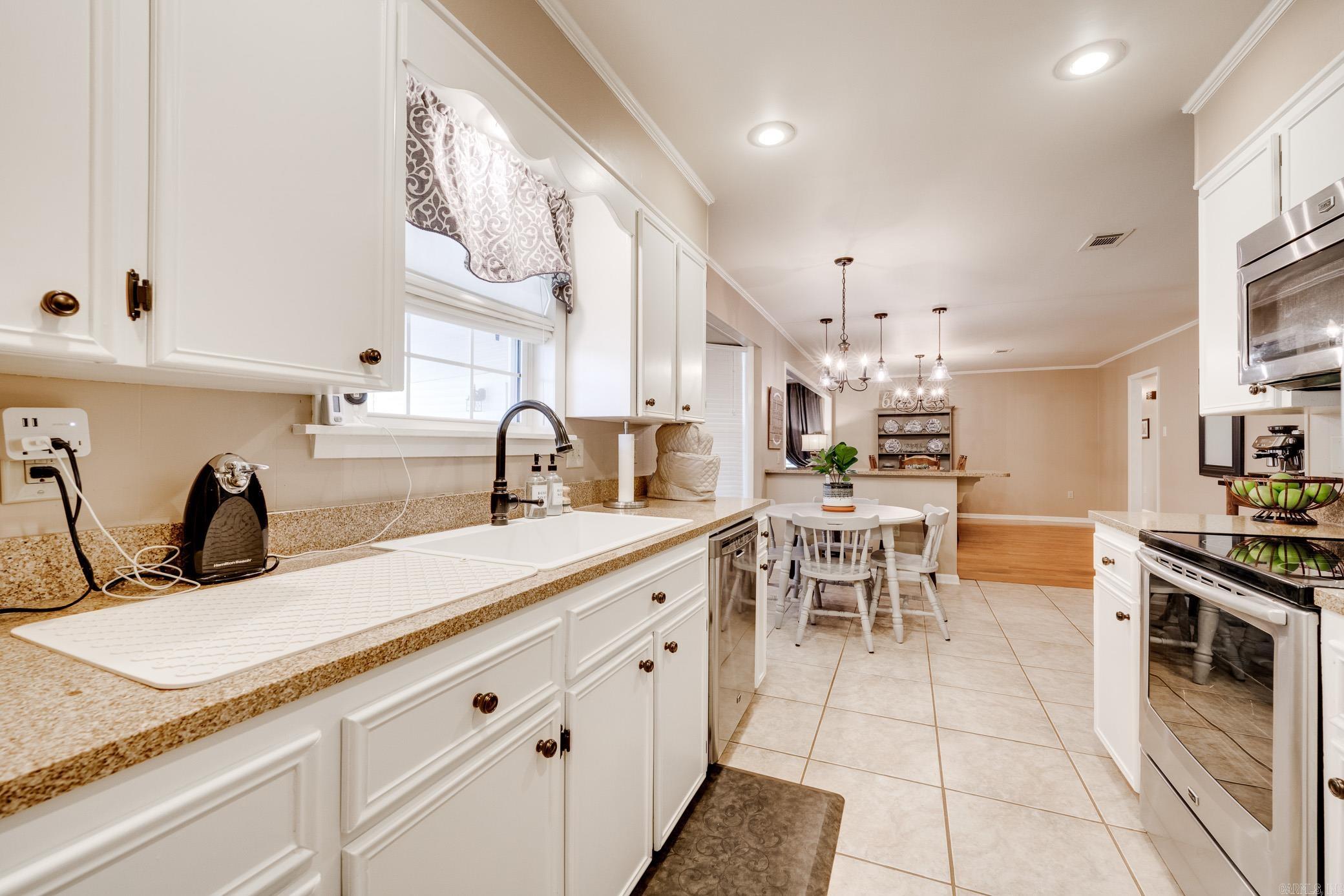 OAK FORREST - Residential