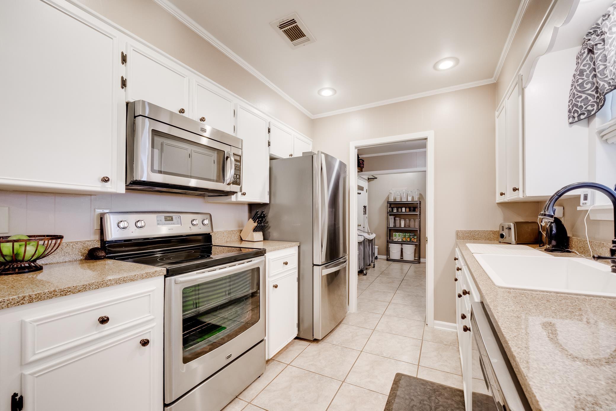 OAK FORREST - Residential