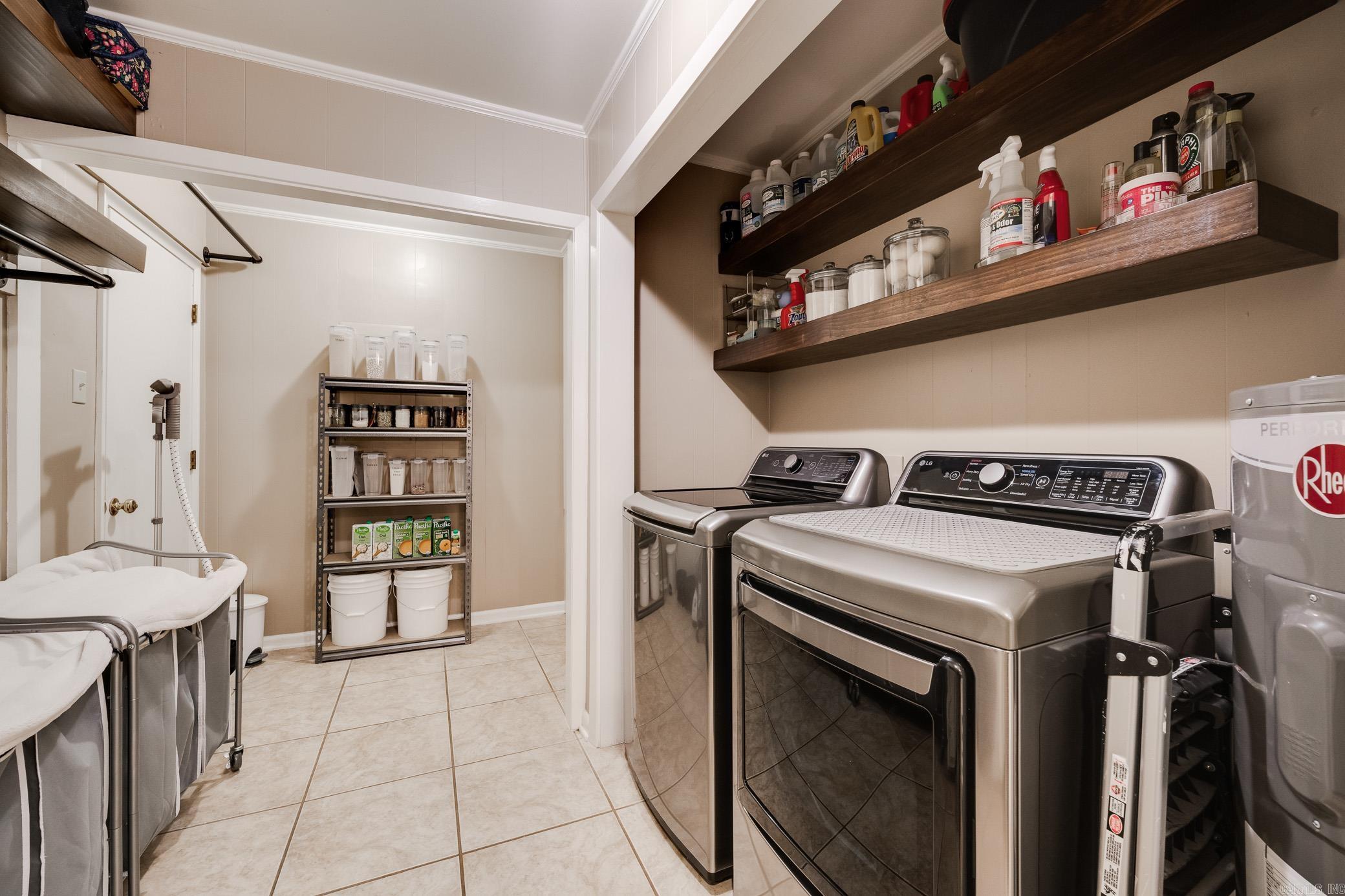 OAK FORREST - Residential