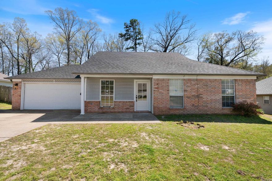 Don't miss out on this beautiful home at 1717 Overview Dr. in Benton, Arkansas. This 1423 square-foot property boasts three bedrooms, two bathrooms, and a host of recent upgrades including a new roof, new HVAC system, and stunning quartz countertops. The high ceilings in the living room give the space a spacious and airy feel, perfect for entertaining guests or relaxing with family. Outside, enjoy a fenced backyard with a sizable storage area, providing ample room for all your outdoor needs. Contact me today to schedule a showing before it's gone.