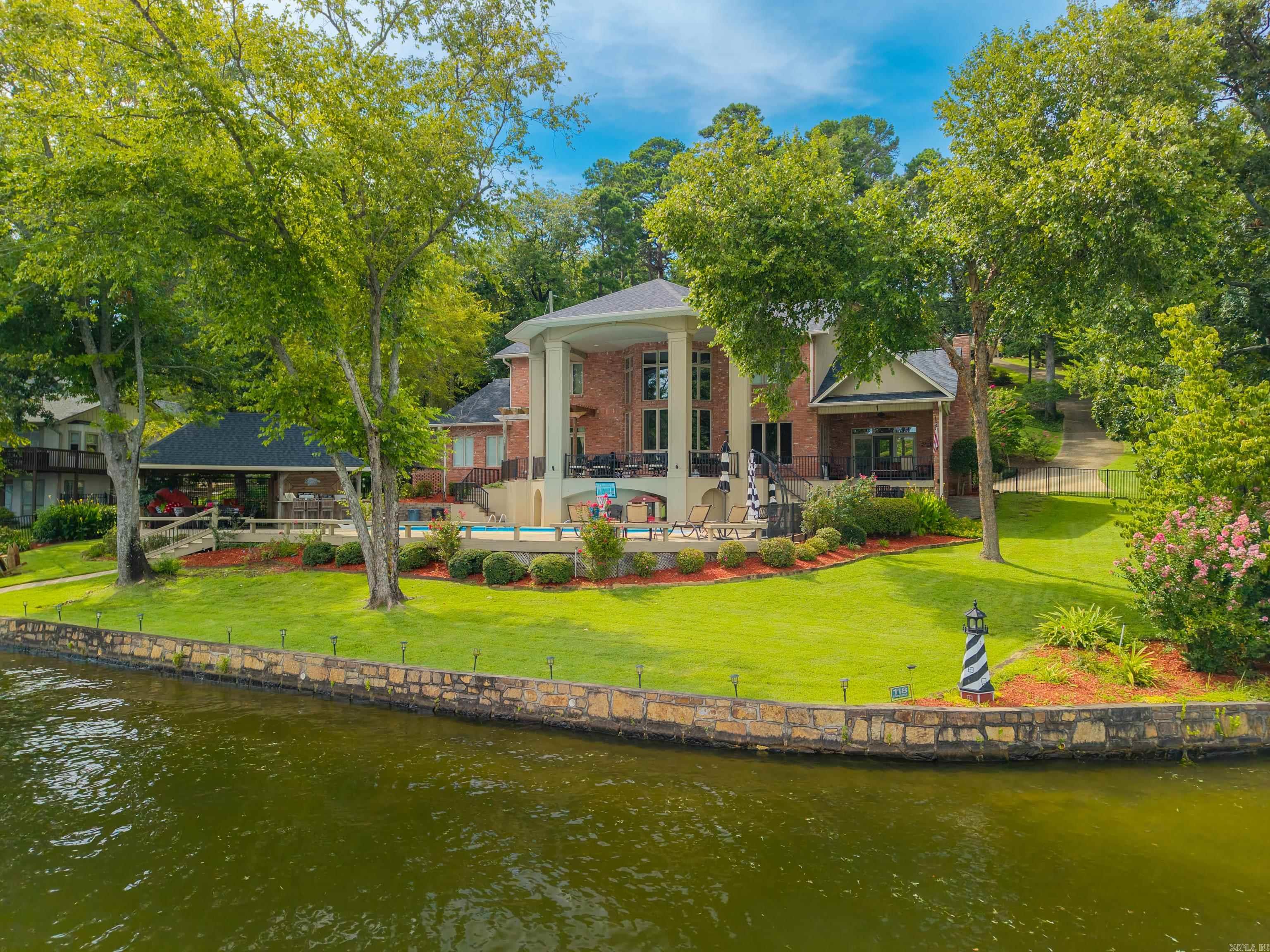 DOGWOOD HAVEN - Residential