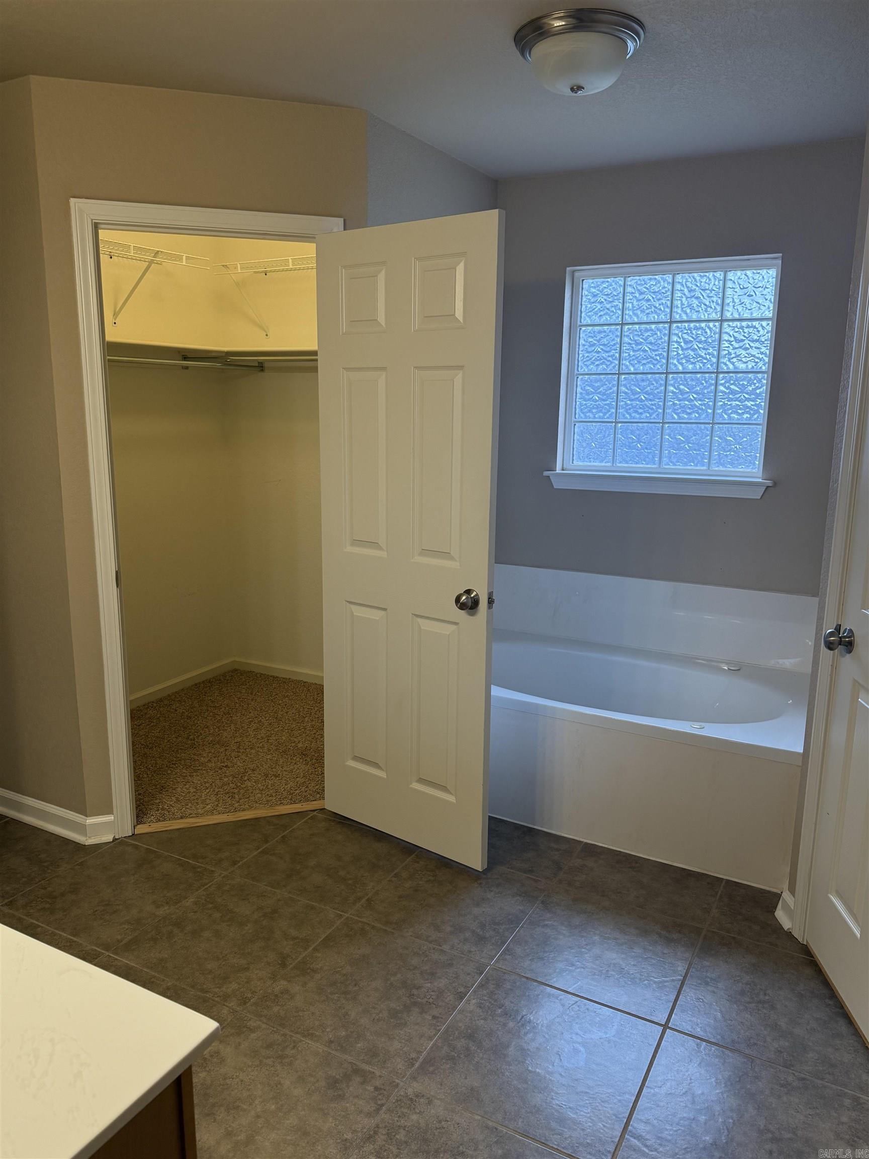 Plantation Hills III - Residential Lease