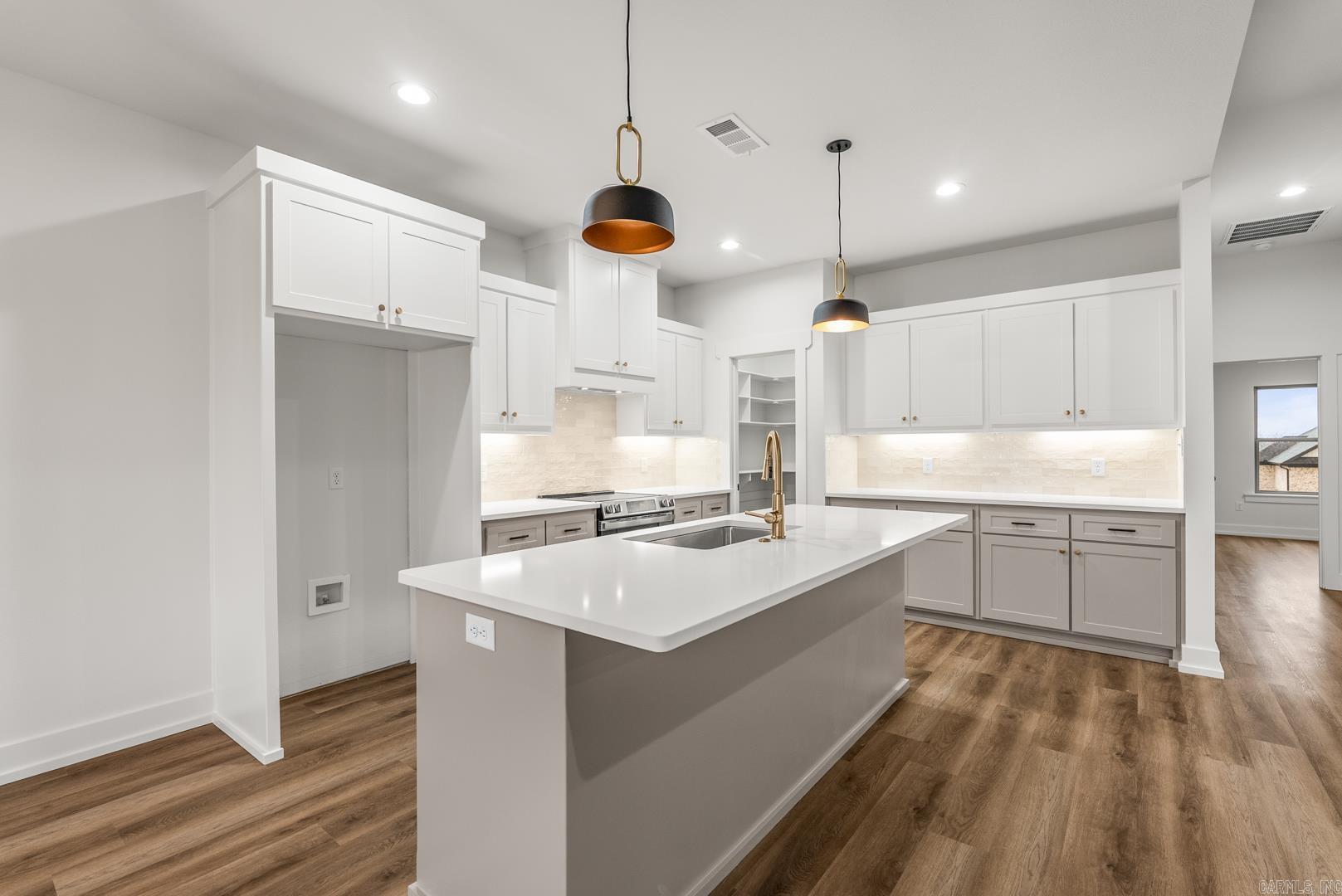 HIDDEN VALLEY ESTATES - Residential