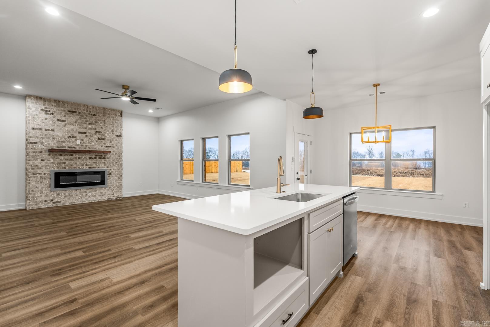 HIDDEN VALLEY ESTATES - Residential