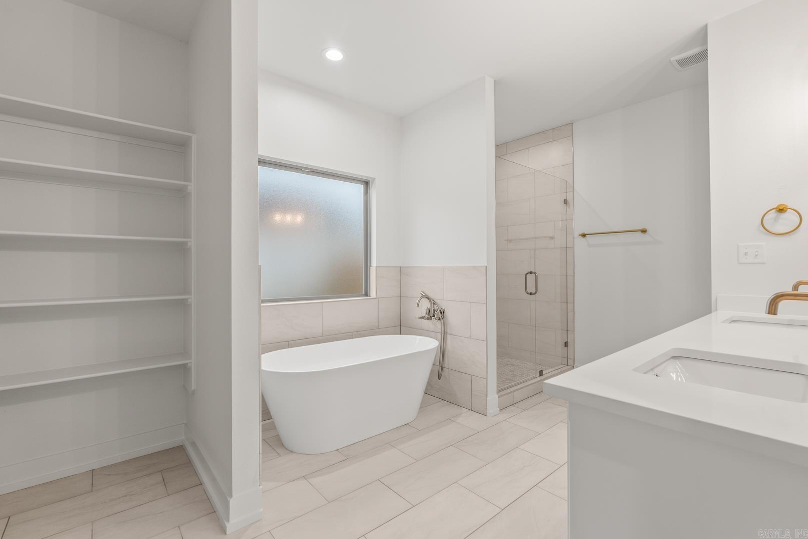 HIDDEN VALLEY ESTATES - Residential