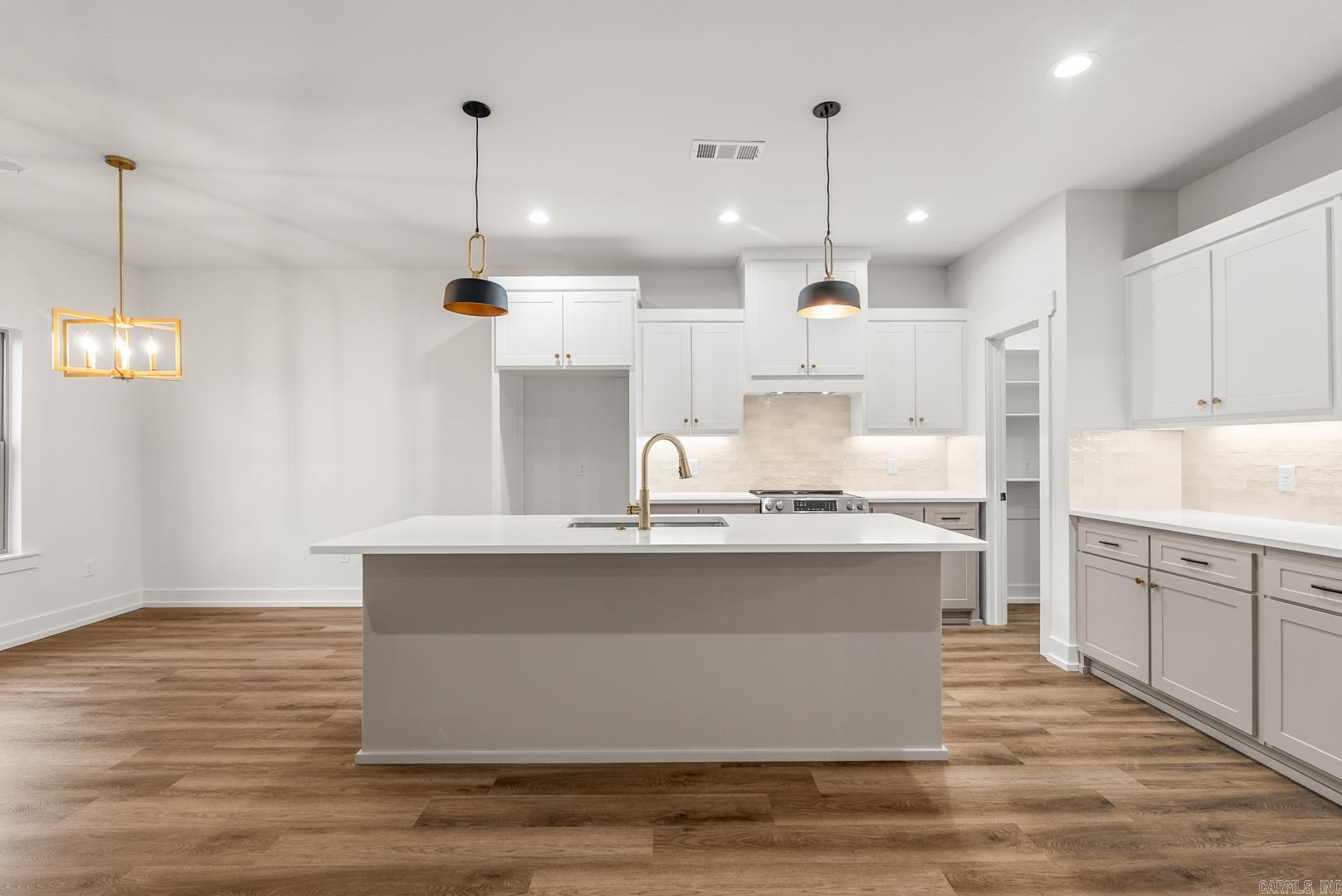 HIDDEN VALLEY ESTATES - Residential