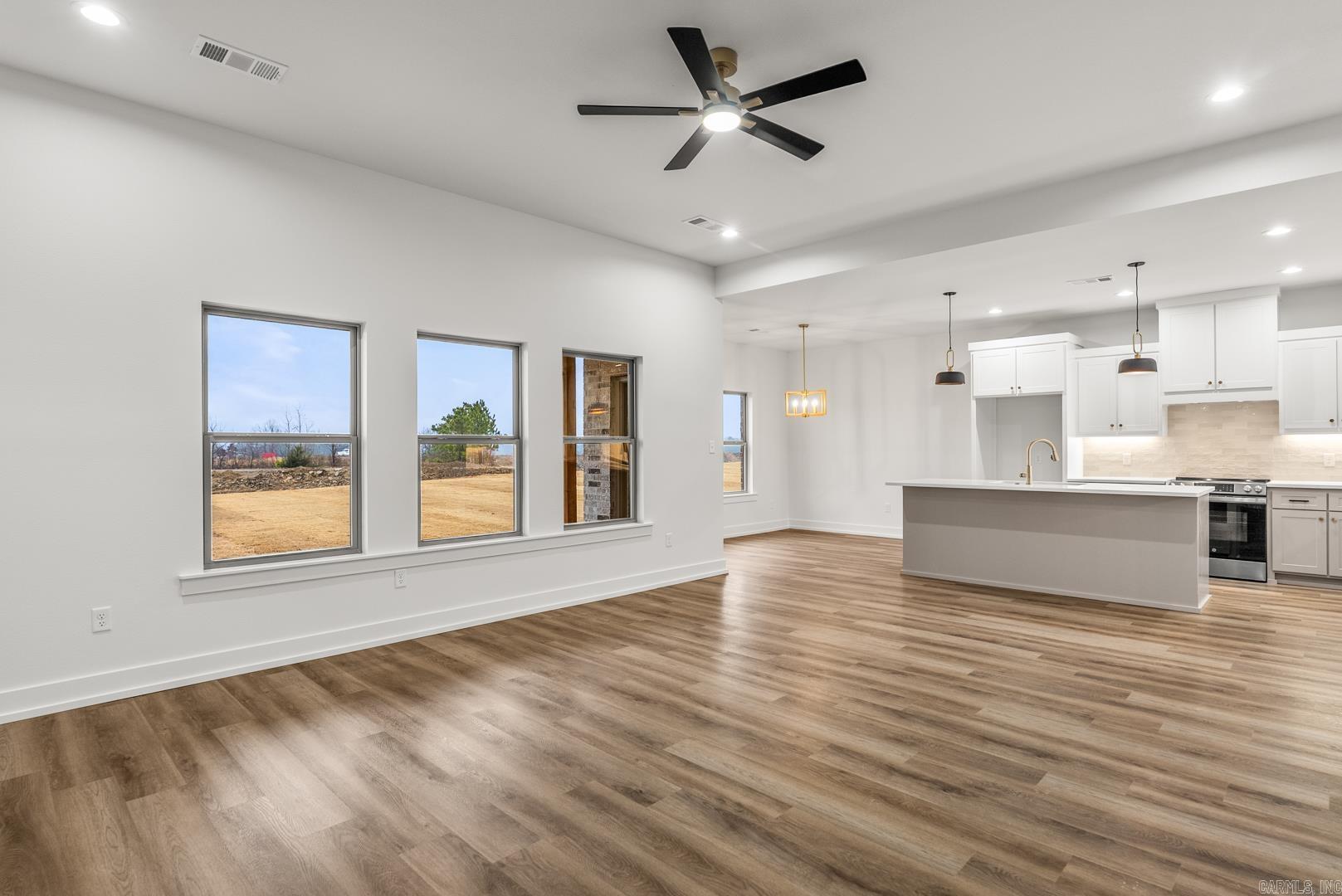 HIDDEN VALLEY ESTATES - Residential