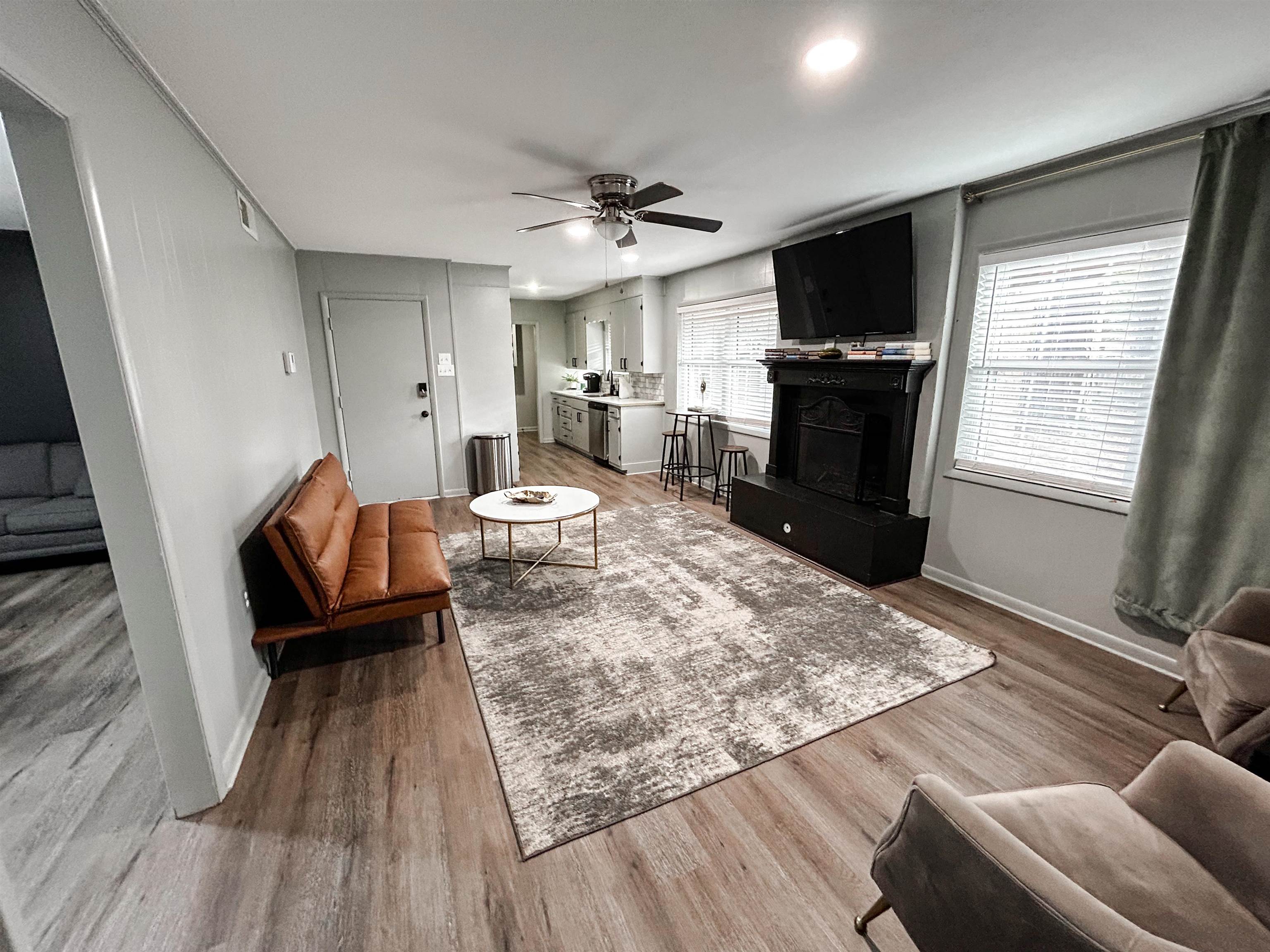 OAK FORREST - Residential