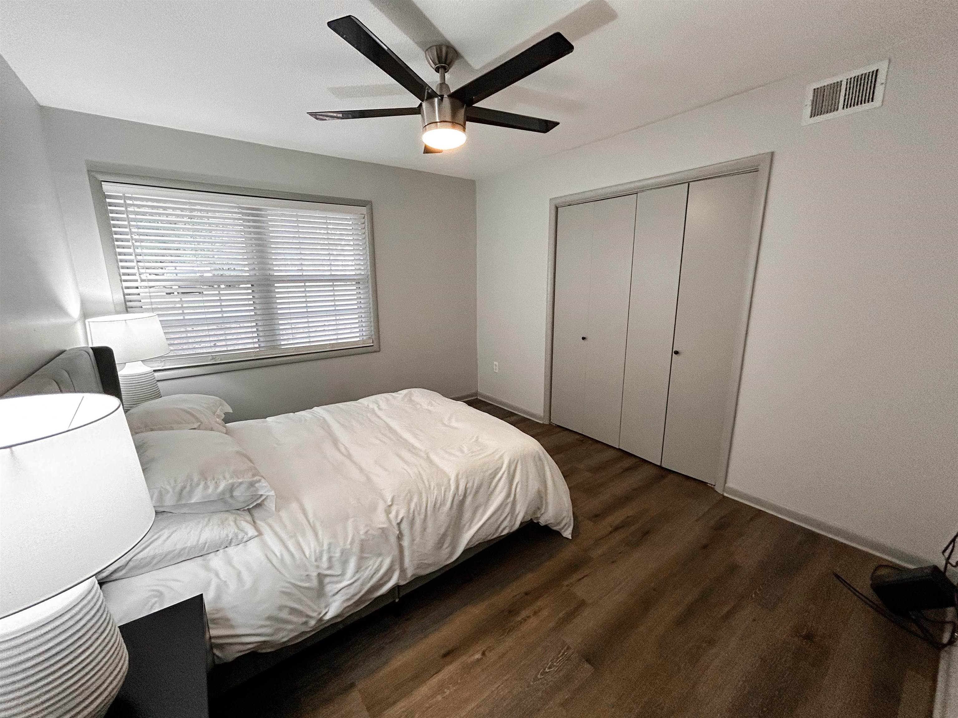 OAK FORREST - Residential