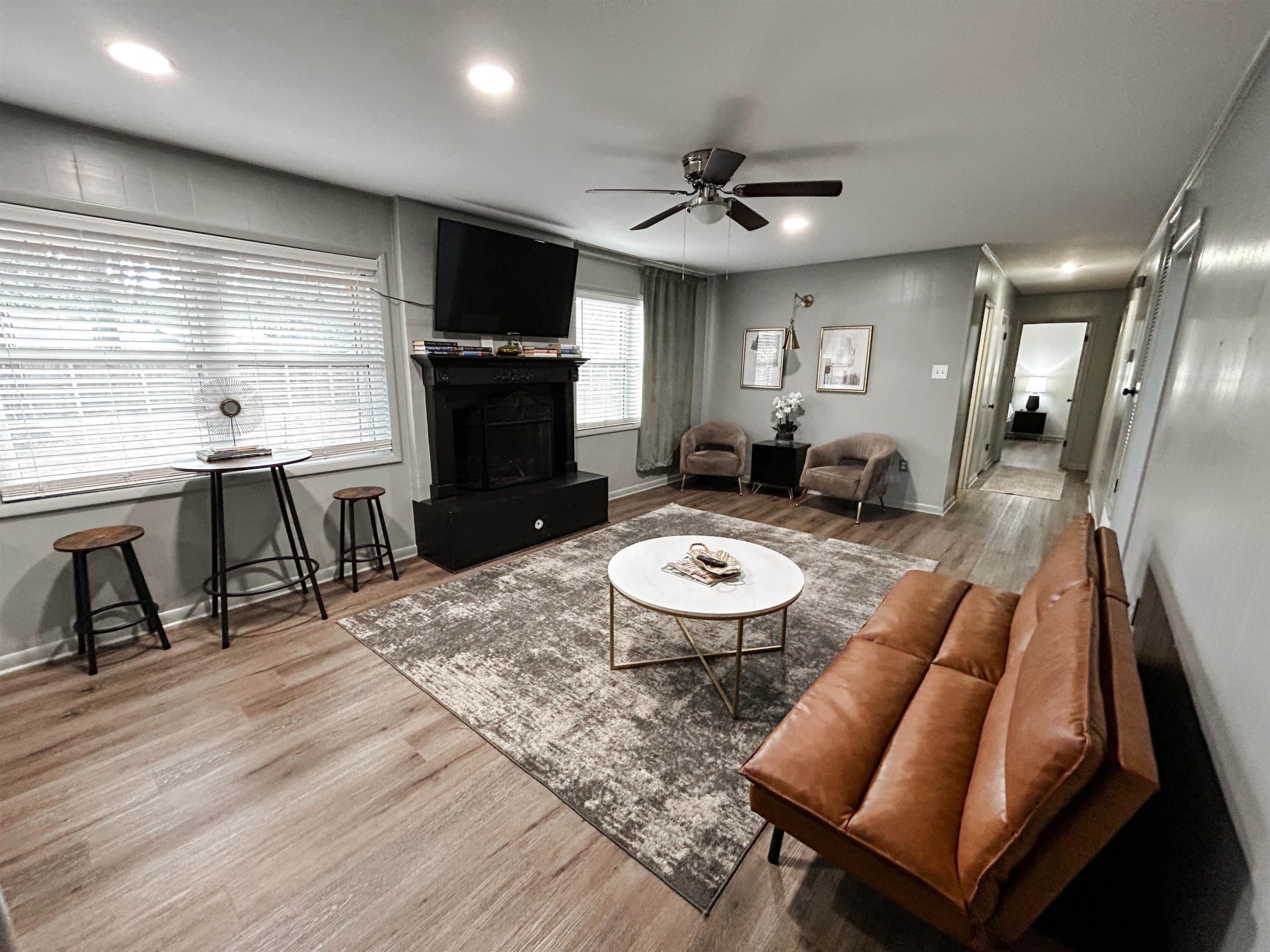 OAK FORREST - Residential