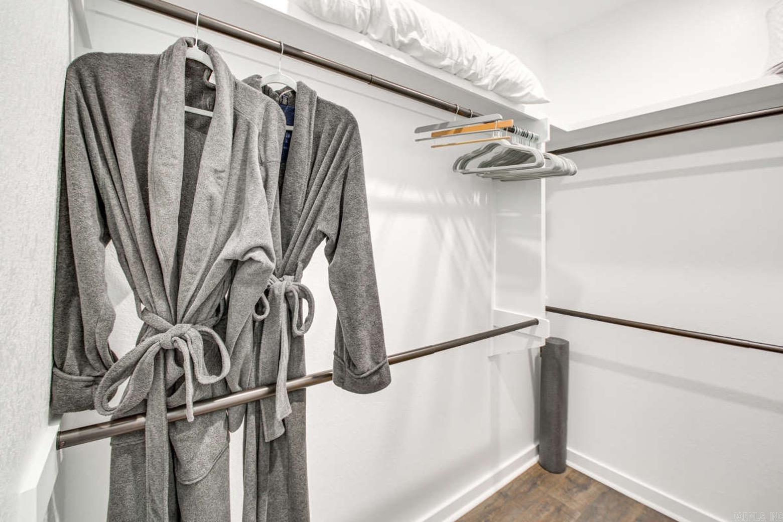 ALTA VISTA - Residential