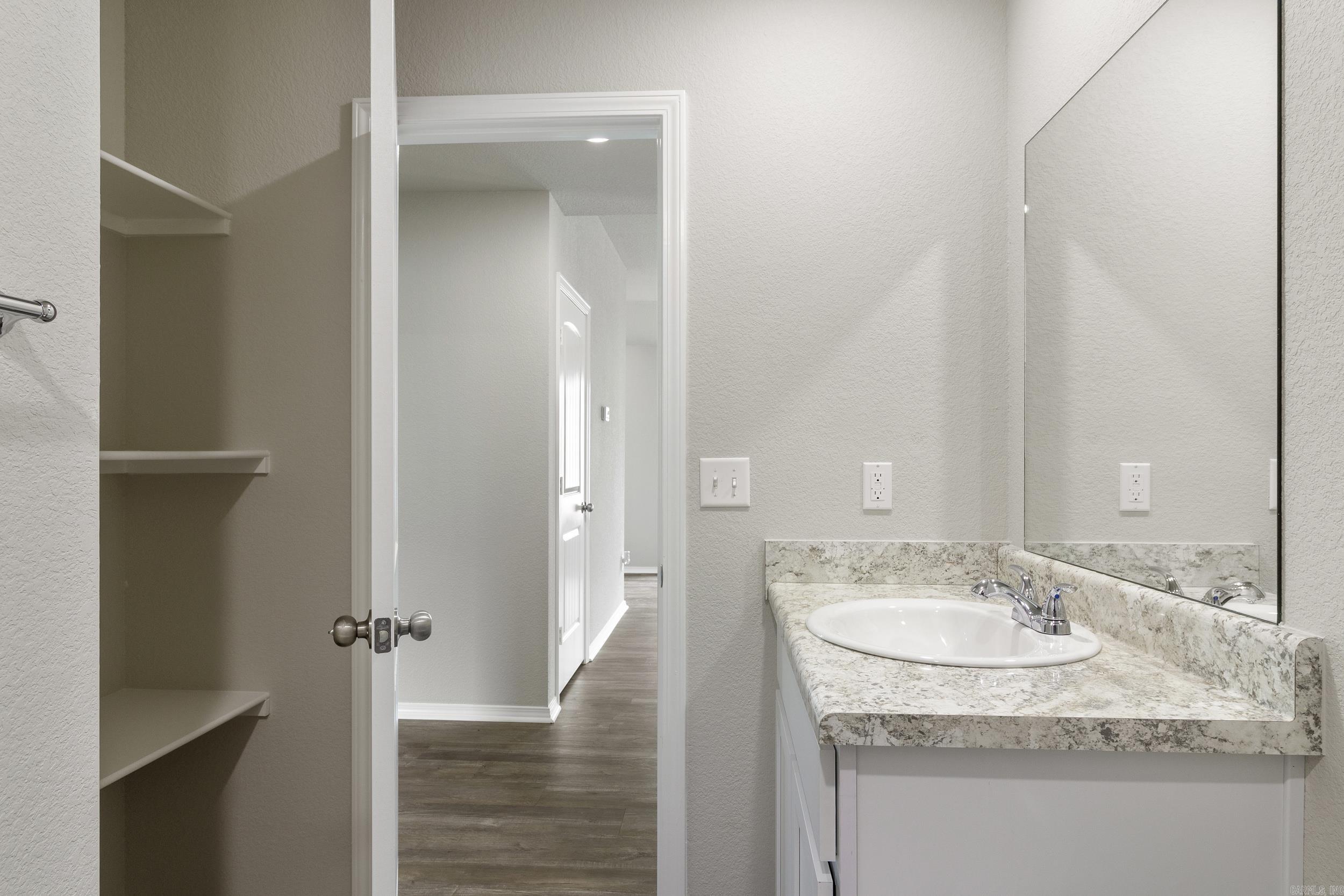 COUNTRY CLUB OF ARK THE - Residential