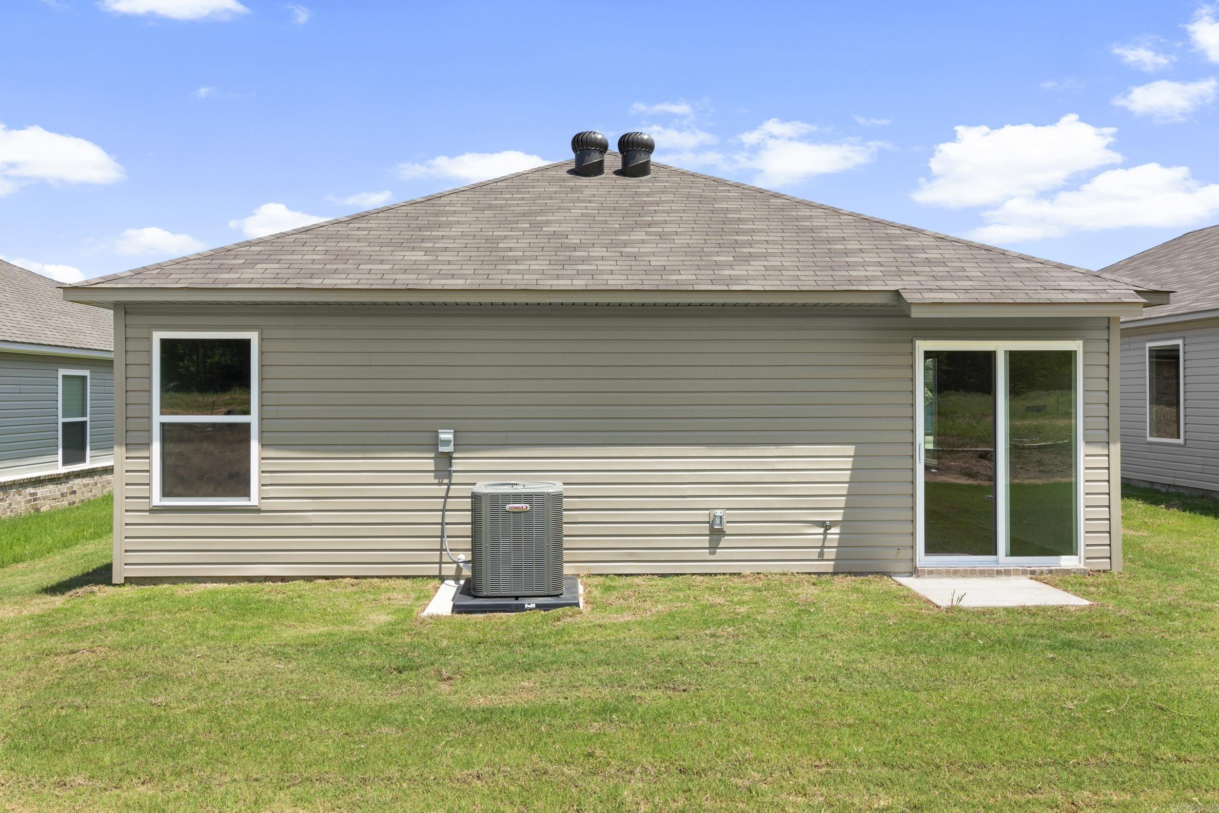 COUNTRY CLUB OF ARK THE - Residential