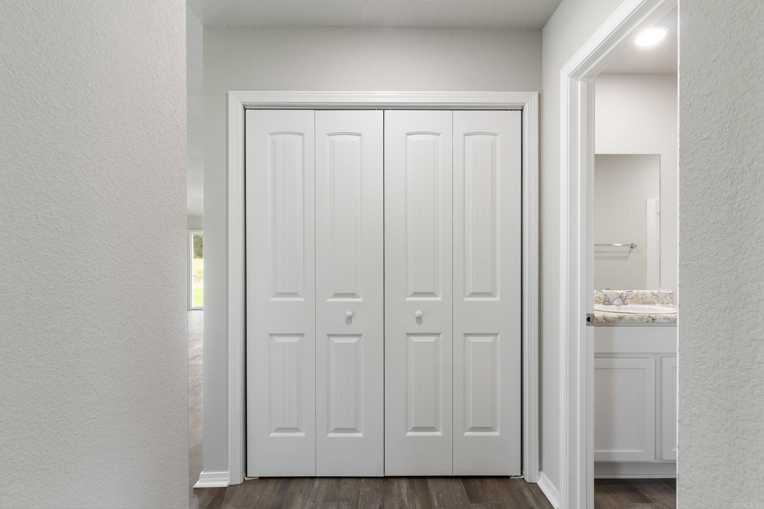 COUNTRY CLUB OF ARK THE - Residential