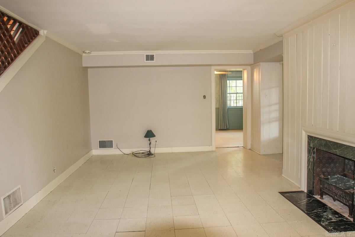Country Club Villas - Residential