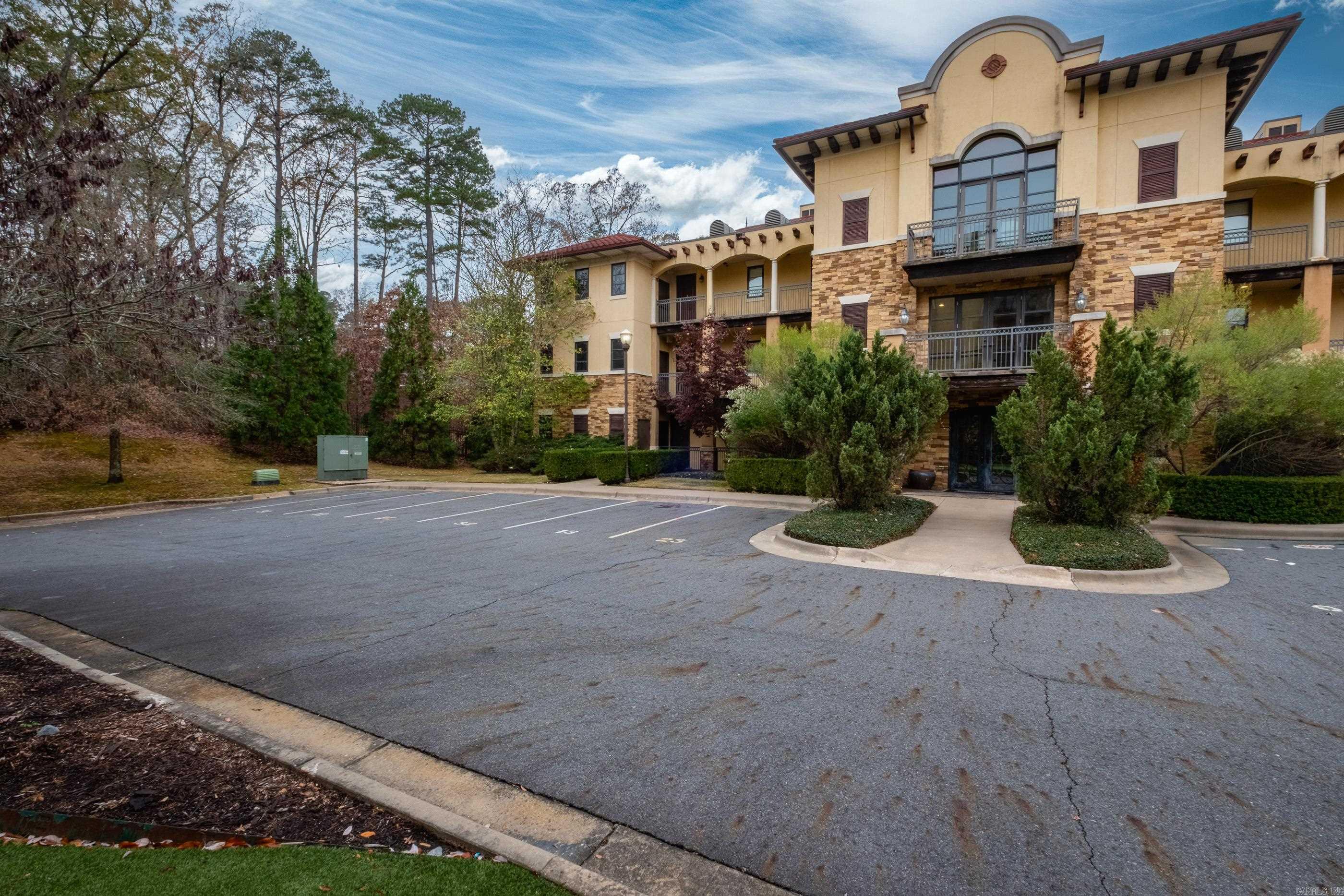 CHENAL WOODS HPR - Residential