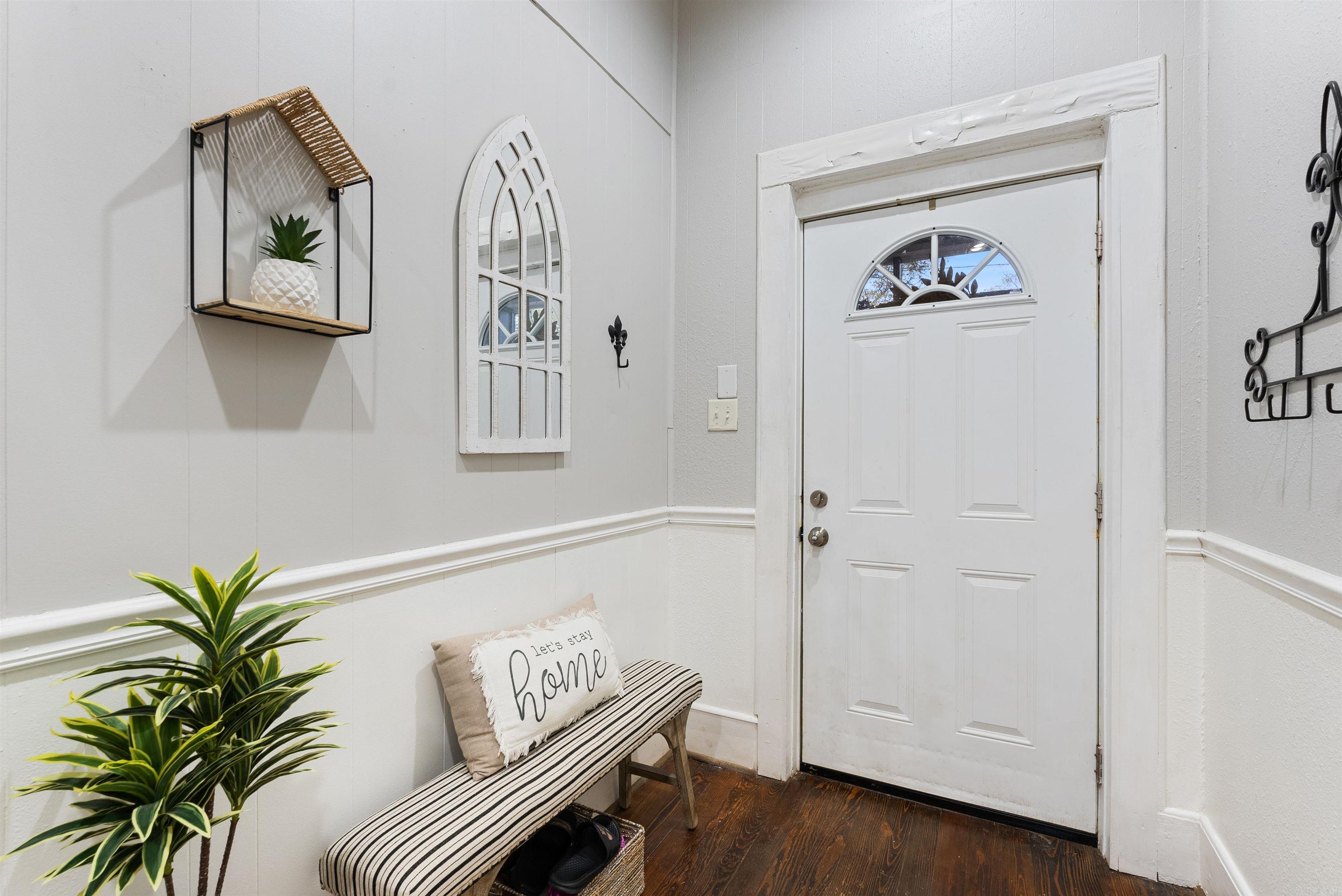 ORIGINAL TOWN-BRYANT - Residential