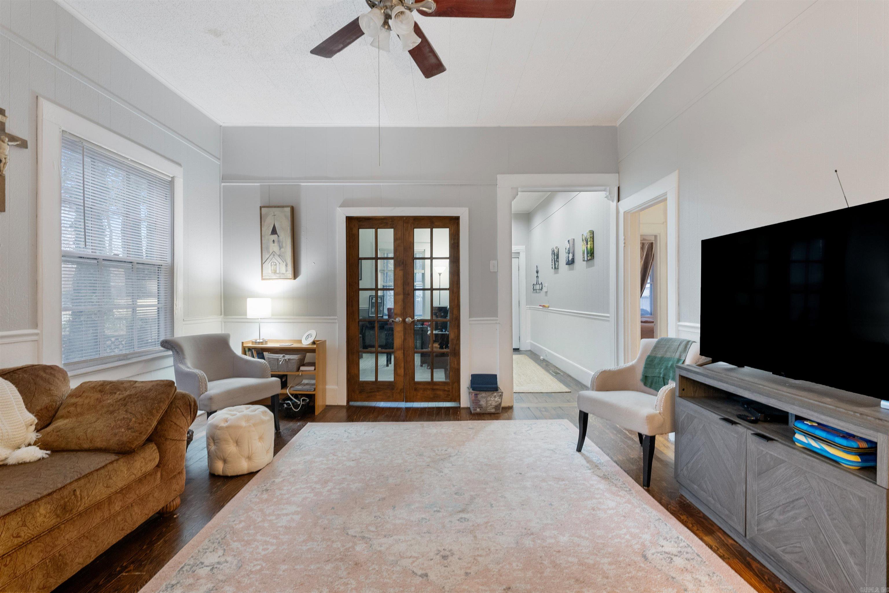 ORIGINAL TOWN-BRYANT - Residential