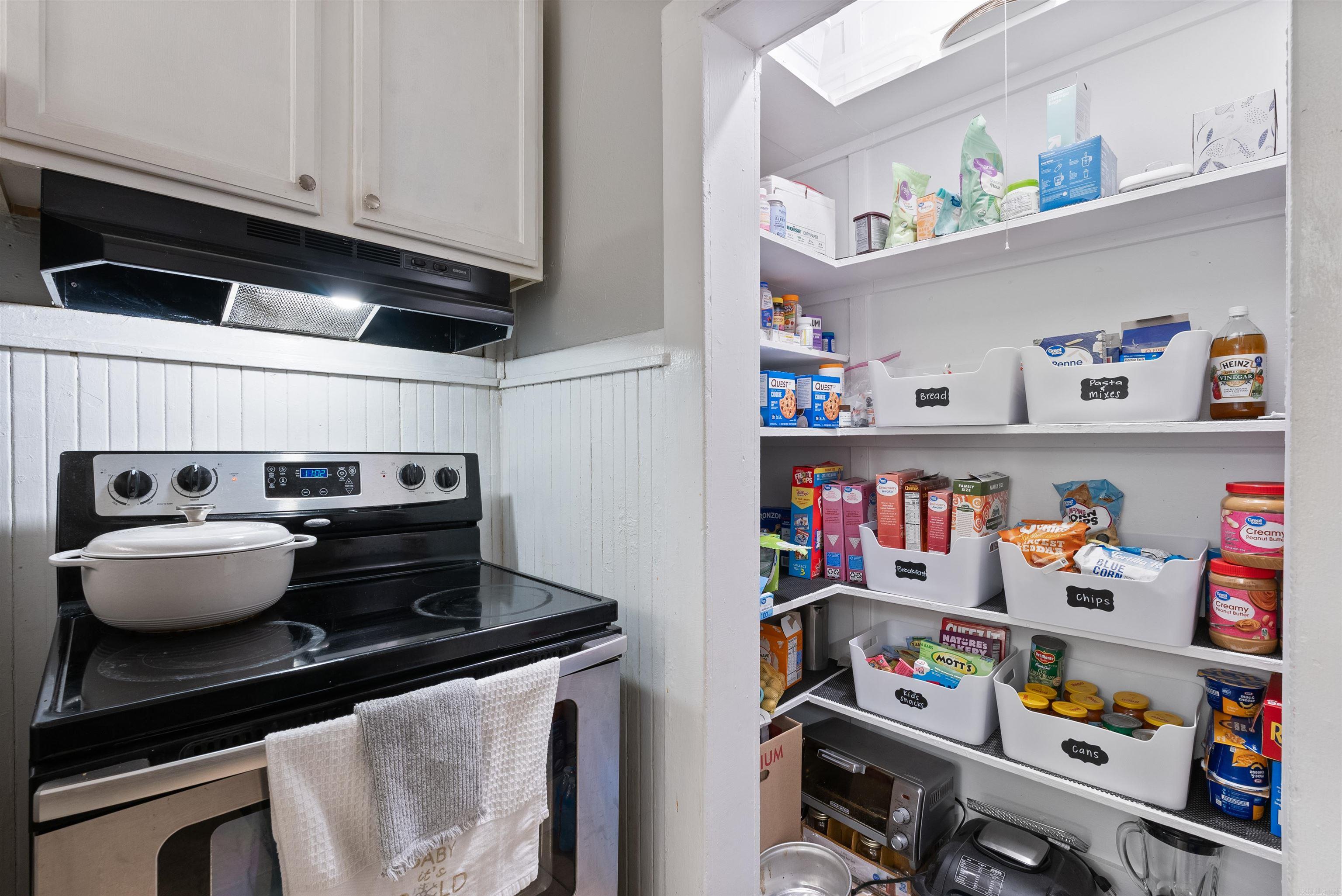 ORIGINAL TOWN-BRYANT - Residential