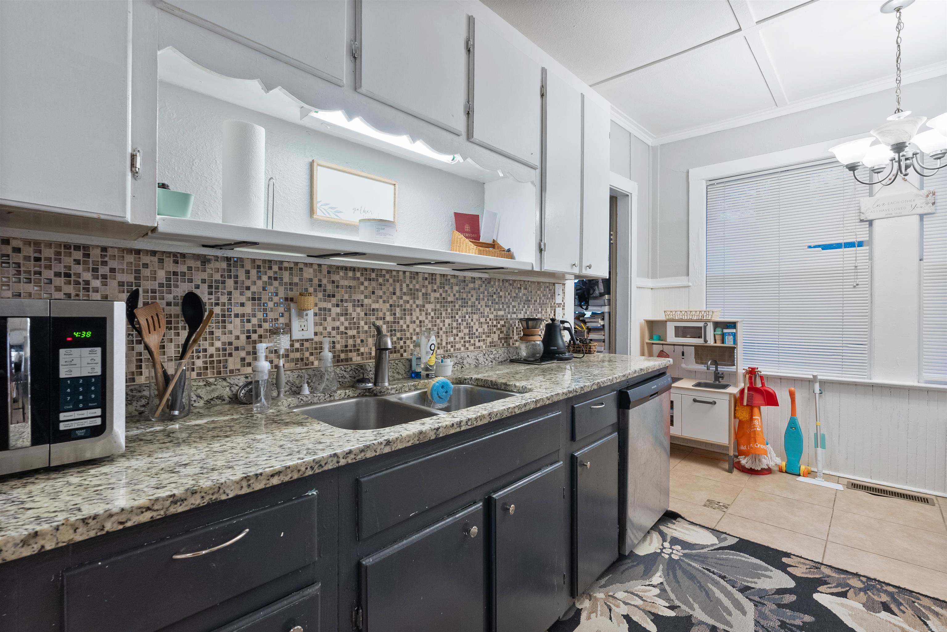 ORIGINAL TOWN-BRYANT - Residential