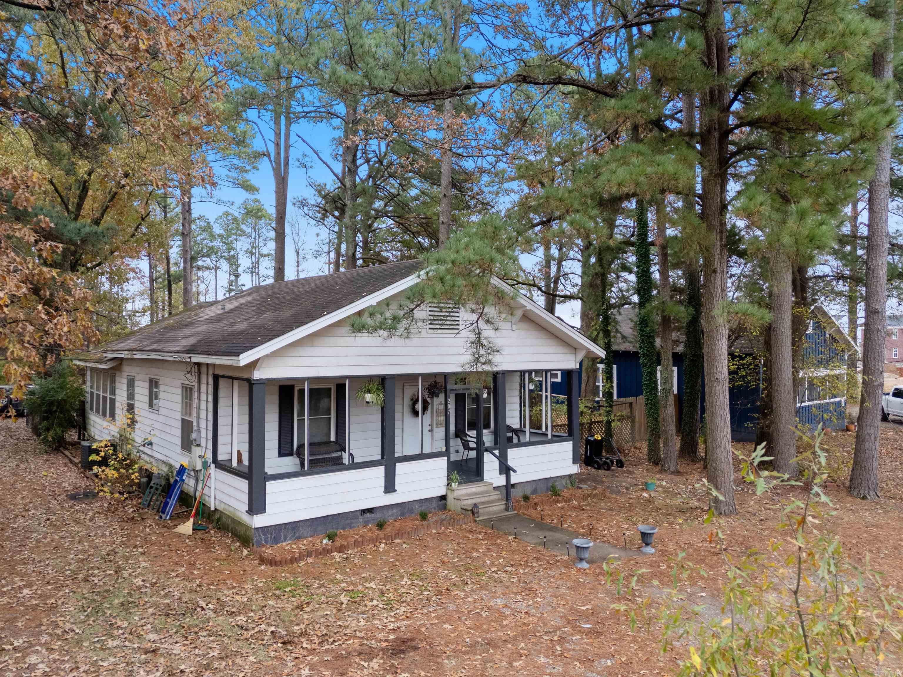 ORIGINAL TOWN-BRYANT - Residential