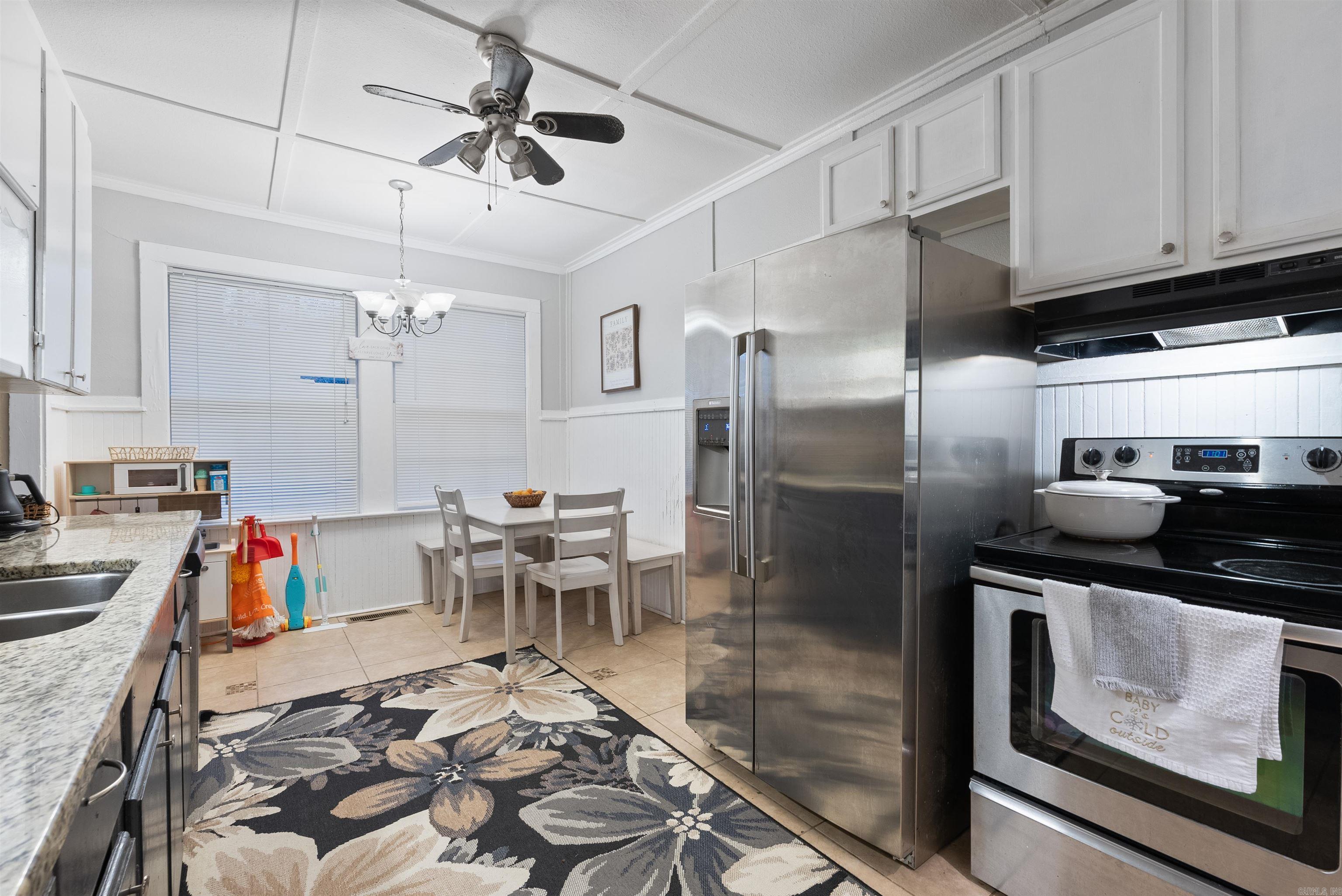 ORIGINAL TOWN-BRYANT - Residential