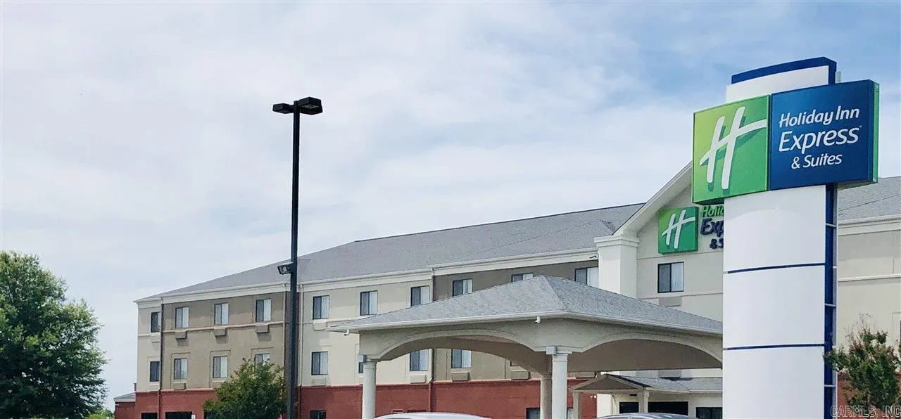 Lonoke, Arkansas 72086, United States, ,Commercial,Active,58536