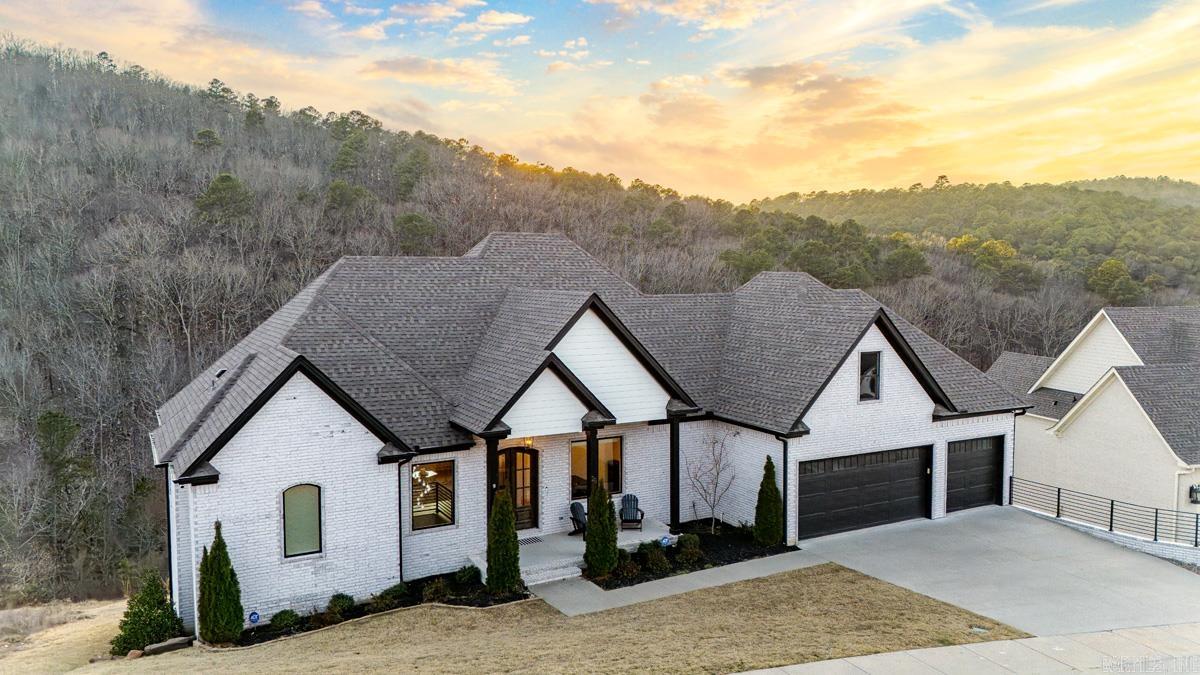 CHENAL VALLEY FALSTONE COURT - Residential