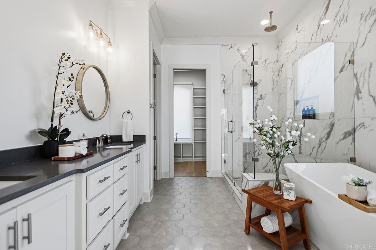 CHENAL VALLEY FALSTONE COURT - Residential