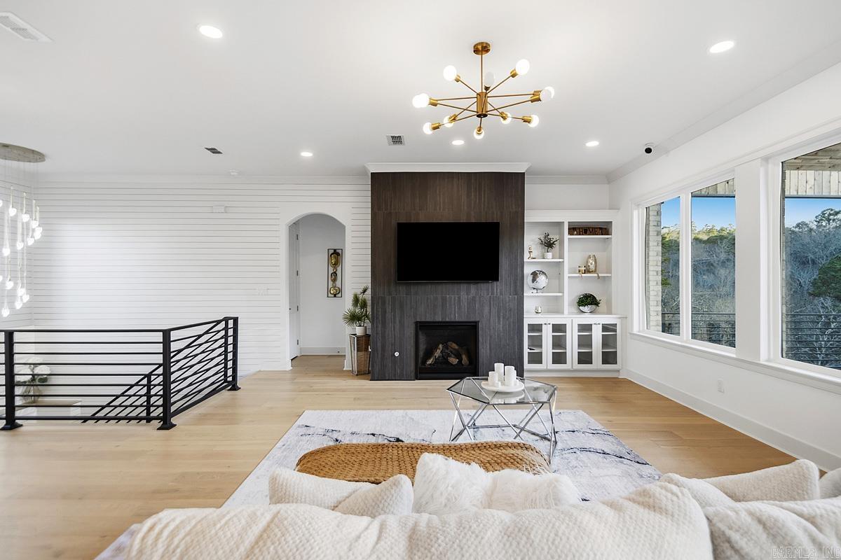 CHENAL VALLEY FALSTONE COURT - Residential