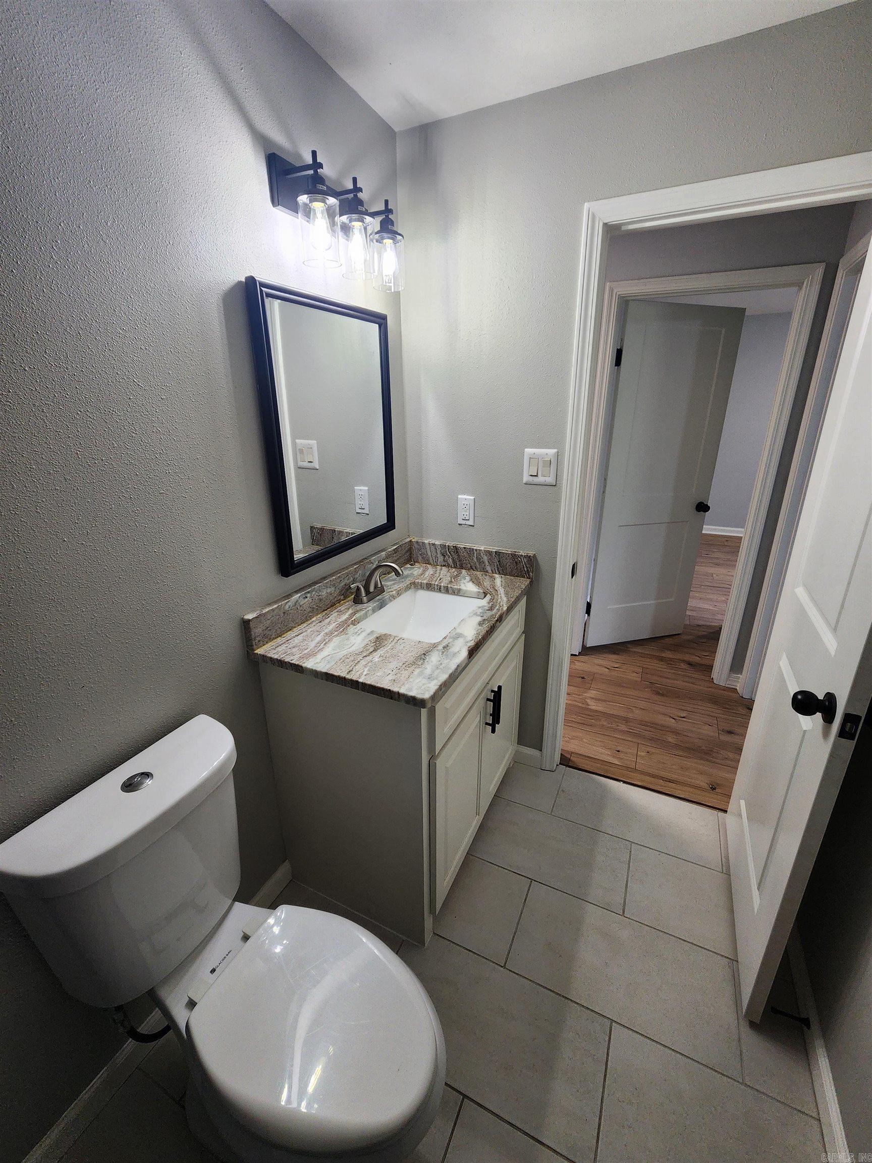 ARCHWOOD MANOR - Residential