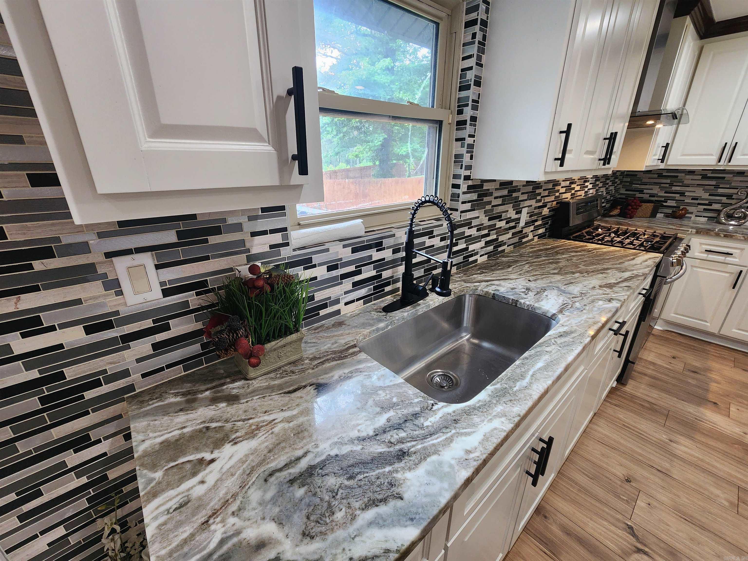 ARCHWOOD MANOR - Residential